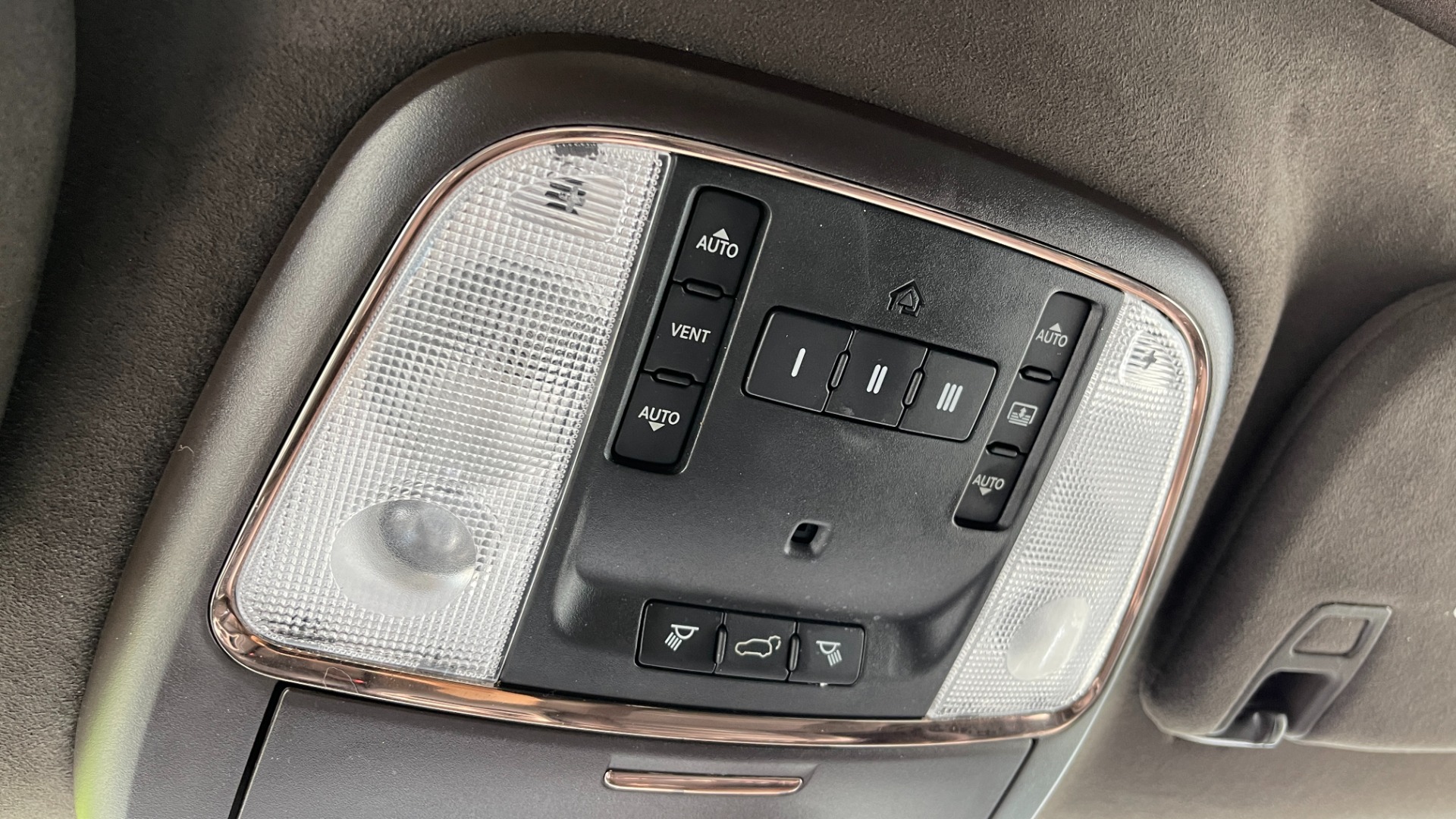 Used 2015 Jeep Grand Cherokee Summit / V8 / RWD / TOW PACKAGE / PANORAMIC ROOF for sale $15,500 at Formula Imports in Charlotte NC 28227 31