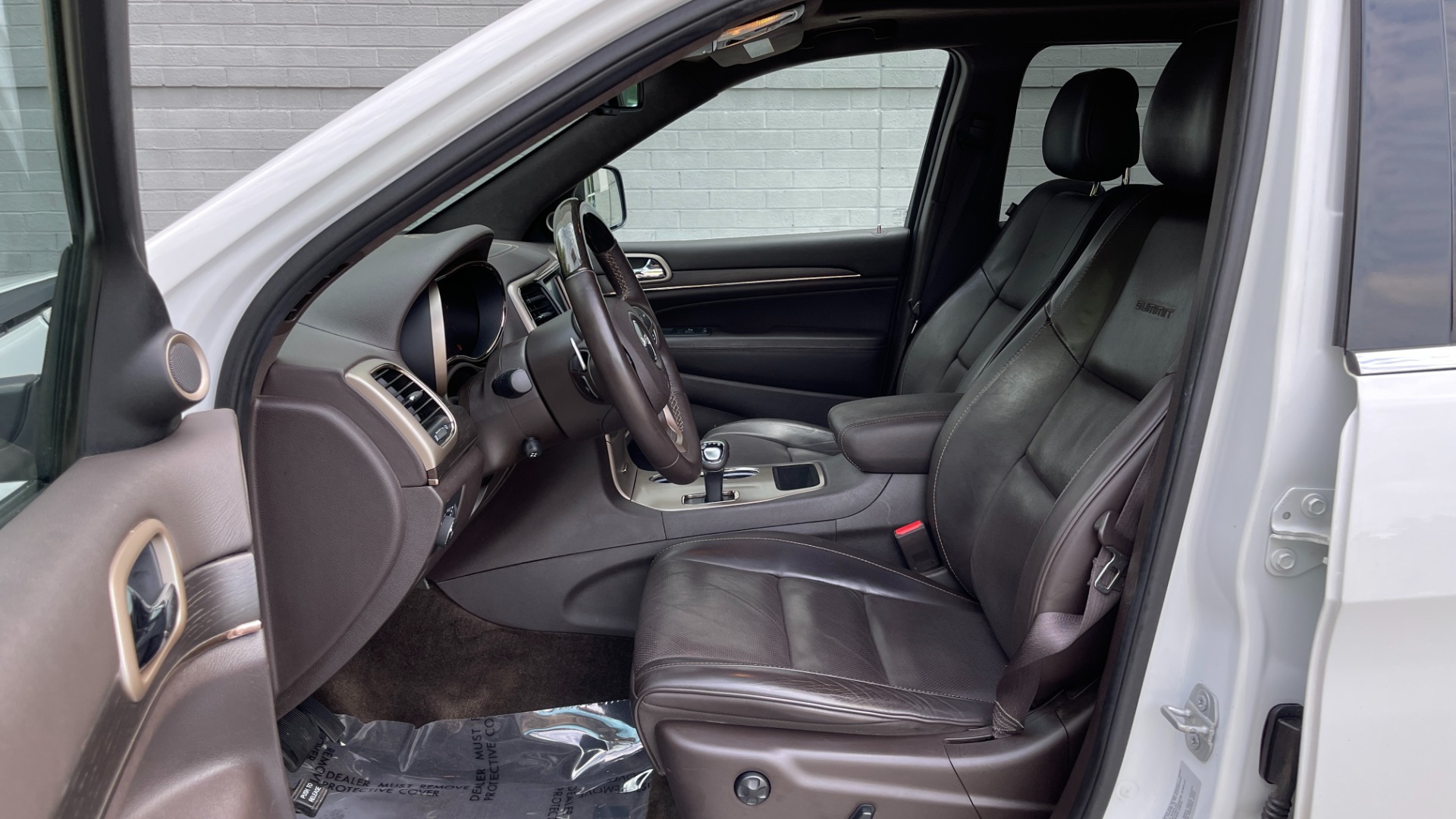 Used 2015 Jeep Grand Cherokee Summit / V8 / RWD / TOW PACKAGE / PANORAMIC ROOF for sale Sold at Formula Imports in Charlotte NC 28227 8