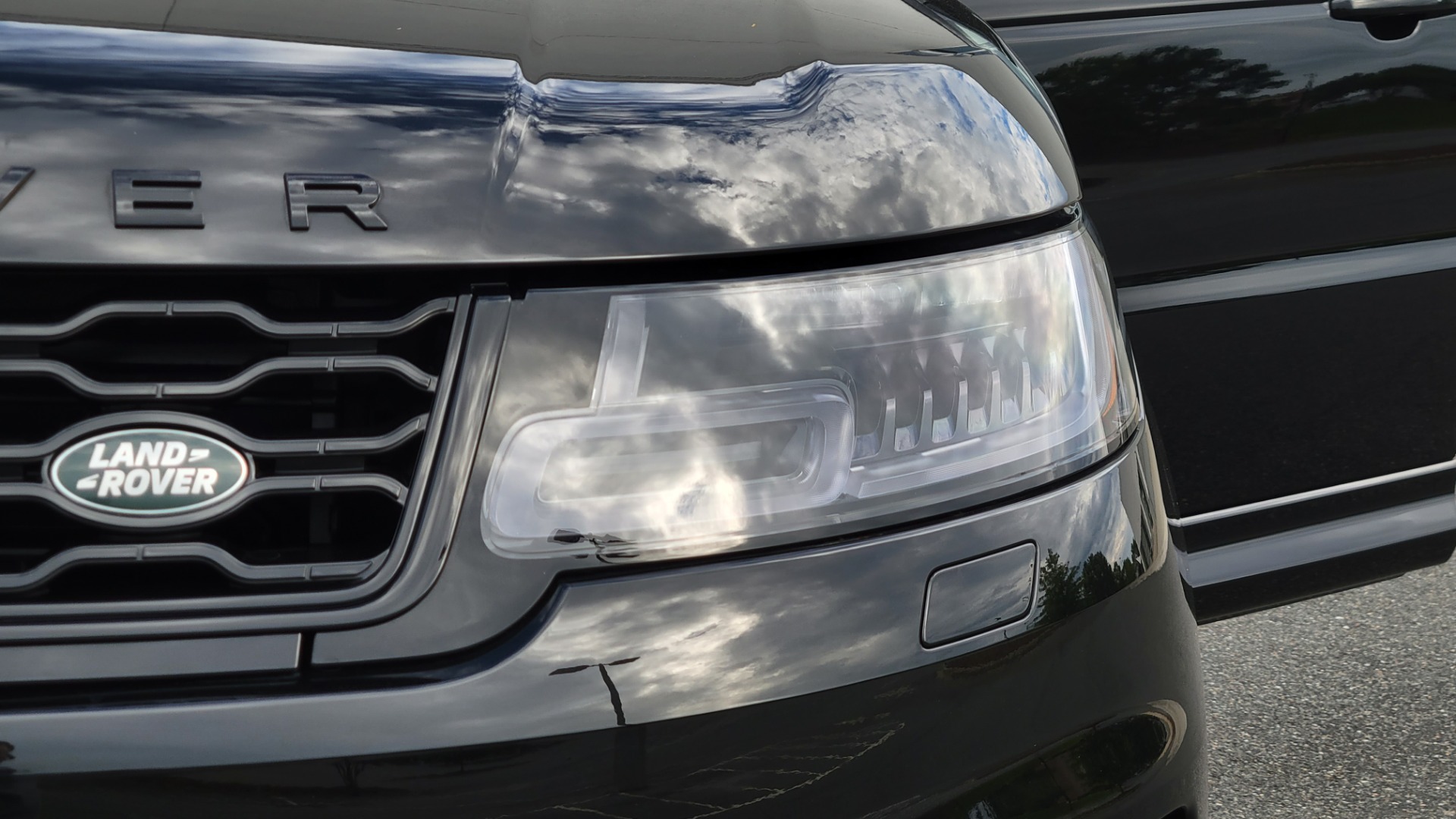 Used 2022 Land Rover RANGE ROVER SPORT HSE DYNAMIC 518HP / NAV / SUNROOF / MERIDIAN / CAMERA for sale Sold at Formula Imports in Charlotte NC 28227 31