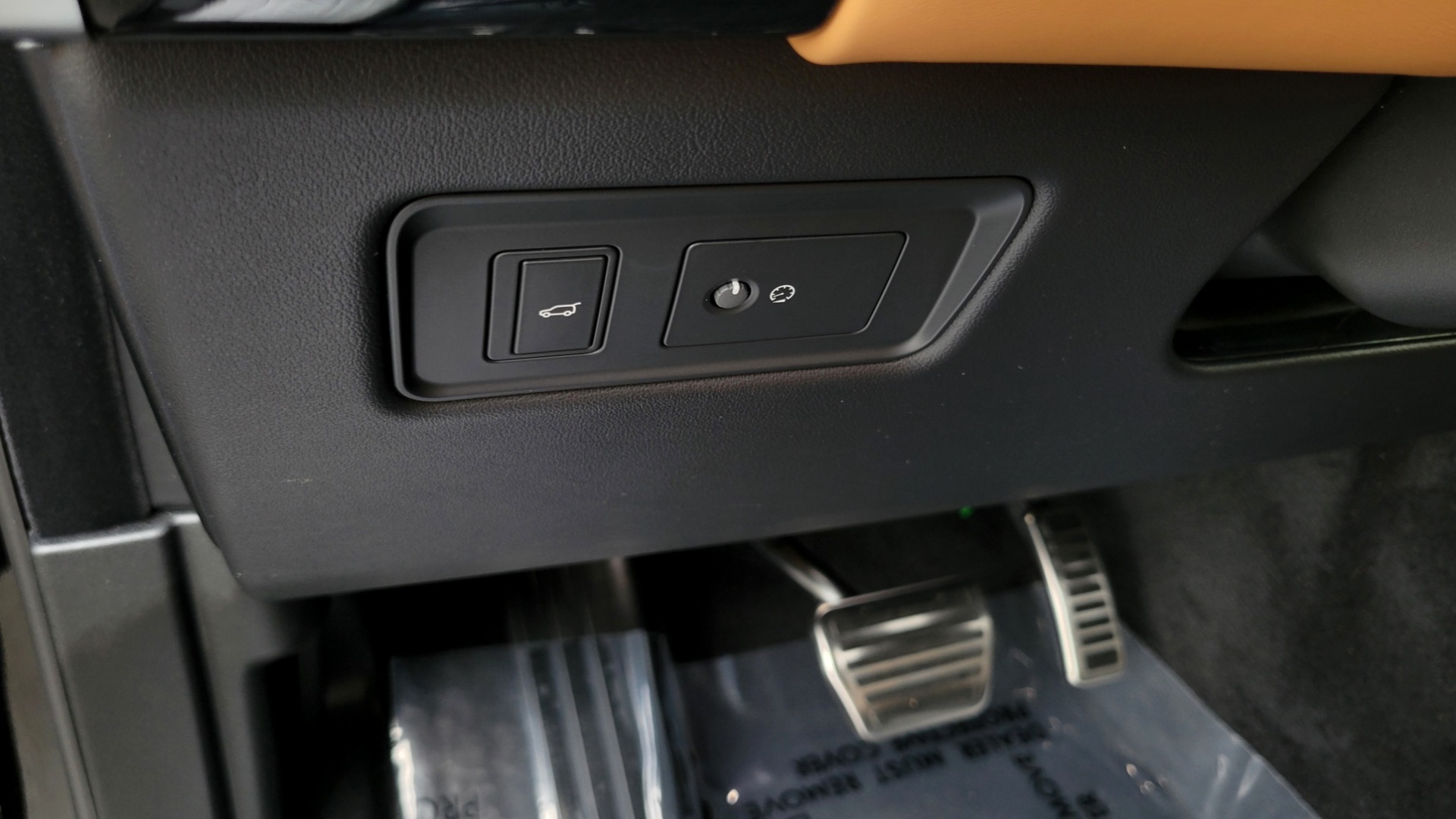 Used 2022 Land Rover RANGE ROVER SPORT HSE DYNAMIC 518HP / NAV / SUNROOF / MERIDIAN / CAMERA for sale $105,998 at Formula Imports in Charlotte NC 28227 45