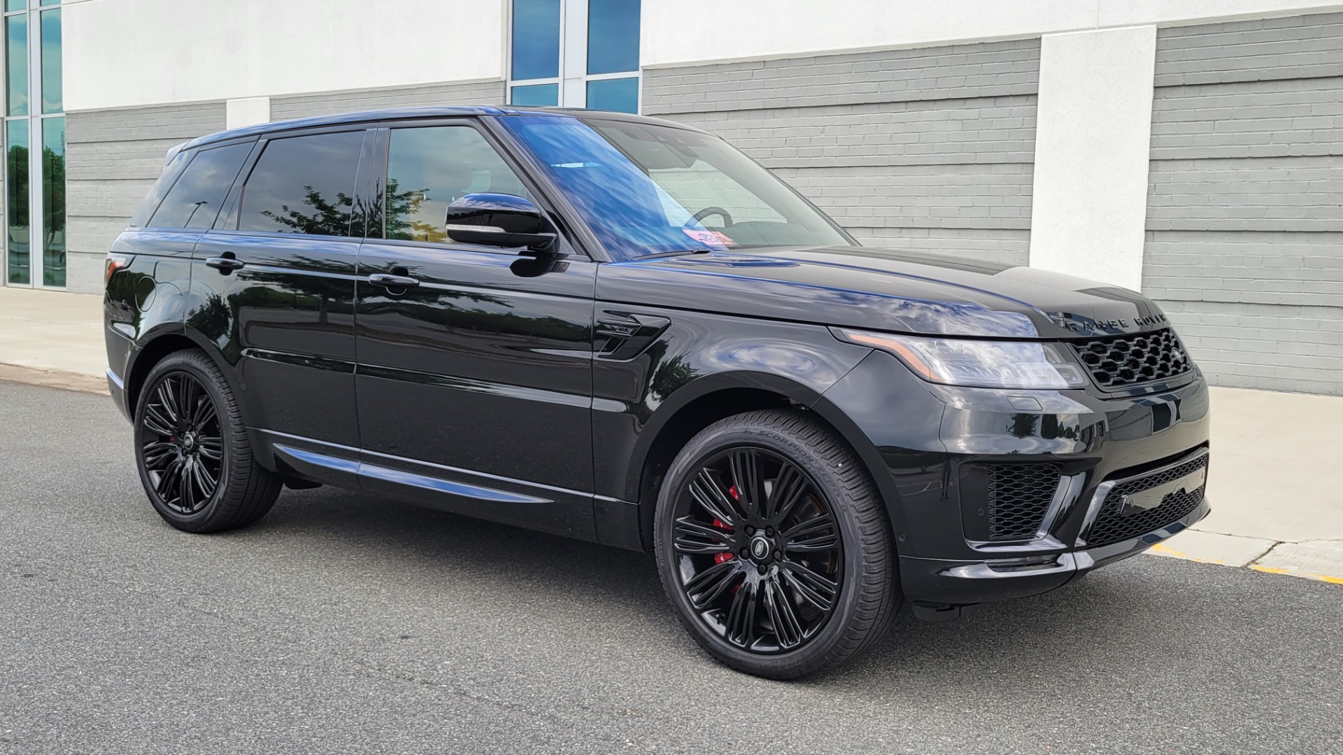 Used 2022 Land Rover RANGE ROVER SPORT HSE DYNAMIC 518HP / NAV / SUNROOF / MERIDIAN / CAMERA for sale Sold at Formula Imports in Charlotte NC 28227 5