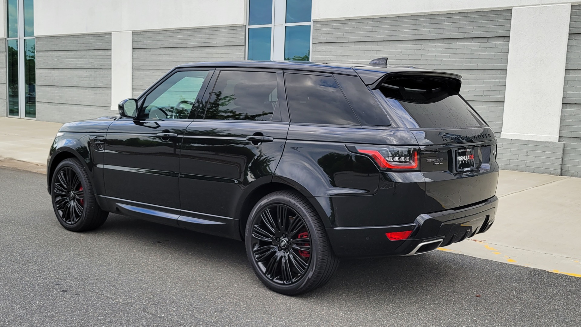 Used 2022 Land Rover RANGE ROVER SPORT HSE DYNAMIC 518HP / NAV / SUNROOF / MERIDIAN / CAMERA for sale $105,998 at Formula Imports in Charlotte NC 28227 6