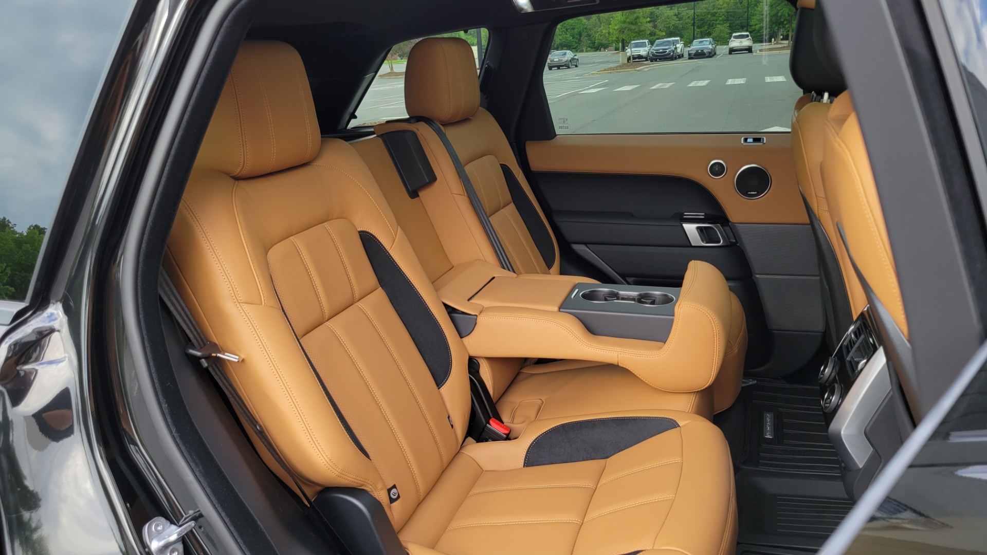 Used 2022 Land Rover RANGE ROVER SPORT HSE DYNAMIC 518HP / NAV / SUNROOF / MERIDIAN / CAMERA for sale $105,998 at Formula Imports in Charlotte NC 28227 79