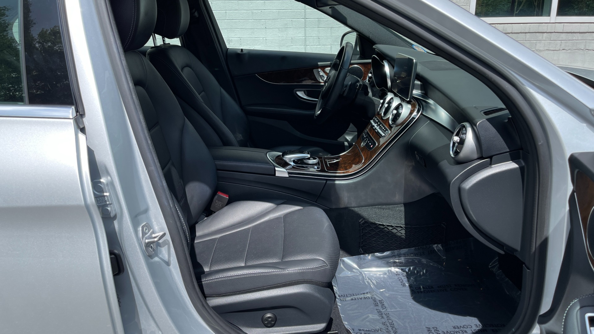 Used 2018 Mercedes-Benz C-Class C300 / PANORAMIC / HEADS UP DISPLAY / ADVANCED LIGHTING / PREMIUM ASSISTANC for sale $30,995 at Formula Imports in Charlotte NC 28227 15