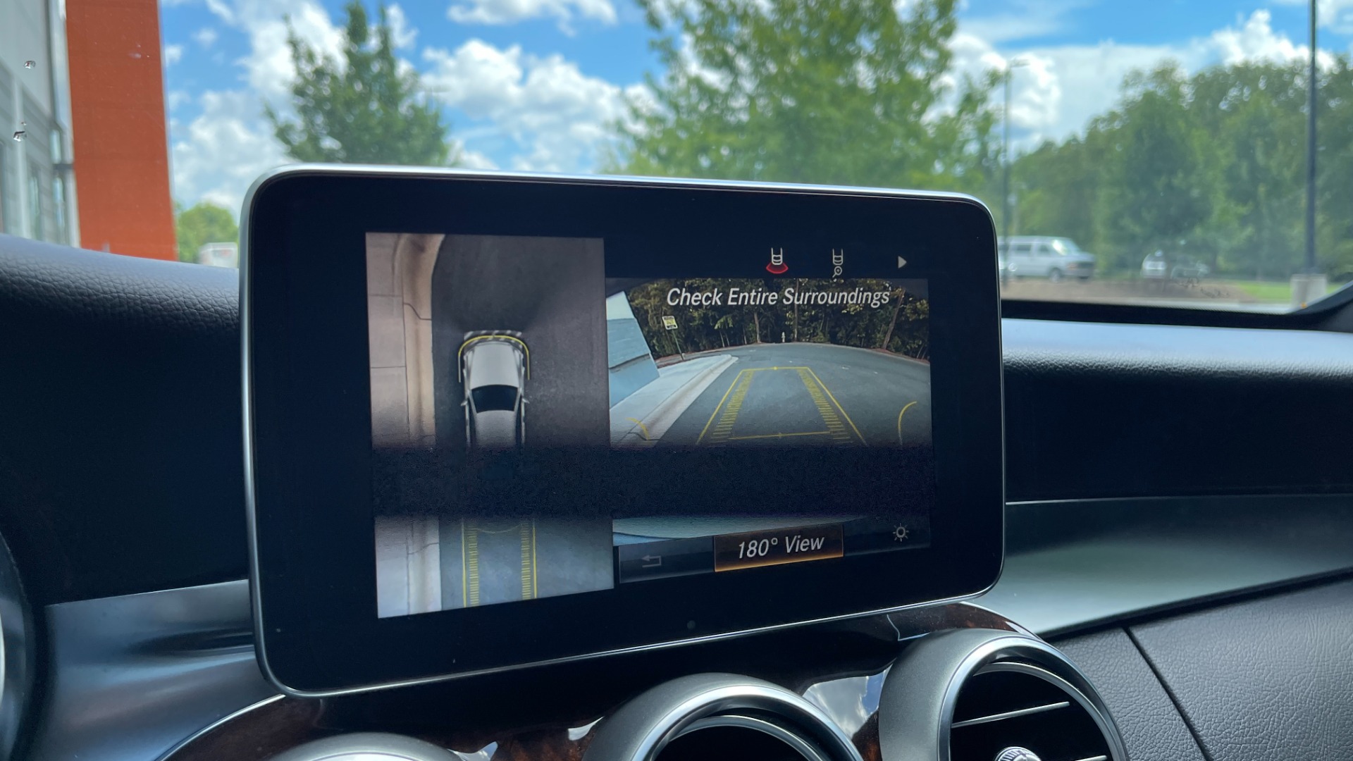 Used 2018 Mercedes-Benz C-Class C300 / PANORAMIC / HEADS UP DISPLAY / ADVANCED LIGHTING / PREMIUM ASSISTANC for sale $30,995 at Formula Imports in Charlotte NC 28227 31