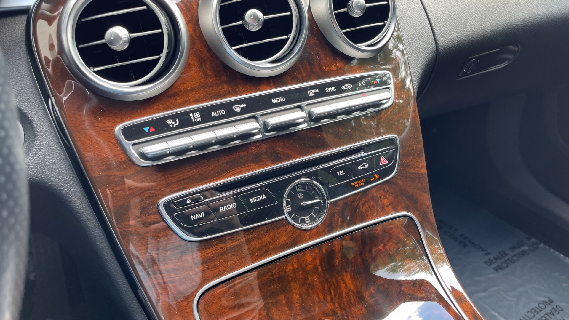 Used 2018 Mercedes-Benz C-Class C300 / PANORAMIC / HEADS UP DISPLAY / ADVANCED LIGHTING / PREMIUM ASSISTANC for sale $30,995 at Formula Imports in Charlotte NC 28227 32