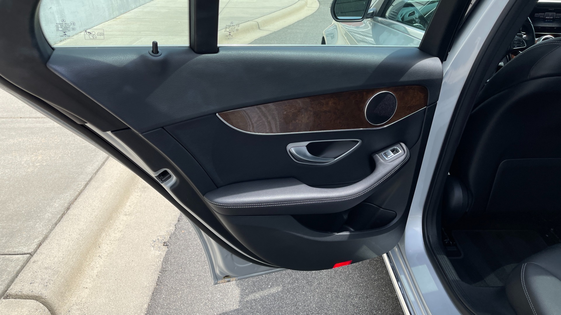 Used 2018 Mercedes-Benz C-Class C300 / PANORAMIC / HEADS UP DISPLAY / ADVANCED LIGHTING / PREMIUM ASSISTANC for sale $30,995 at Formula Imports in Charlotte NC 28227 37