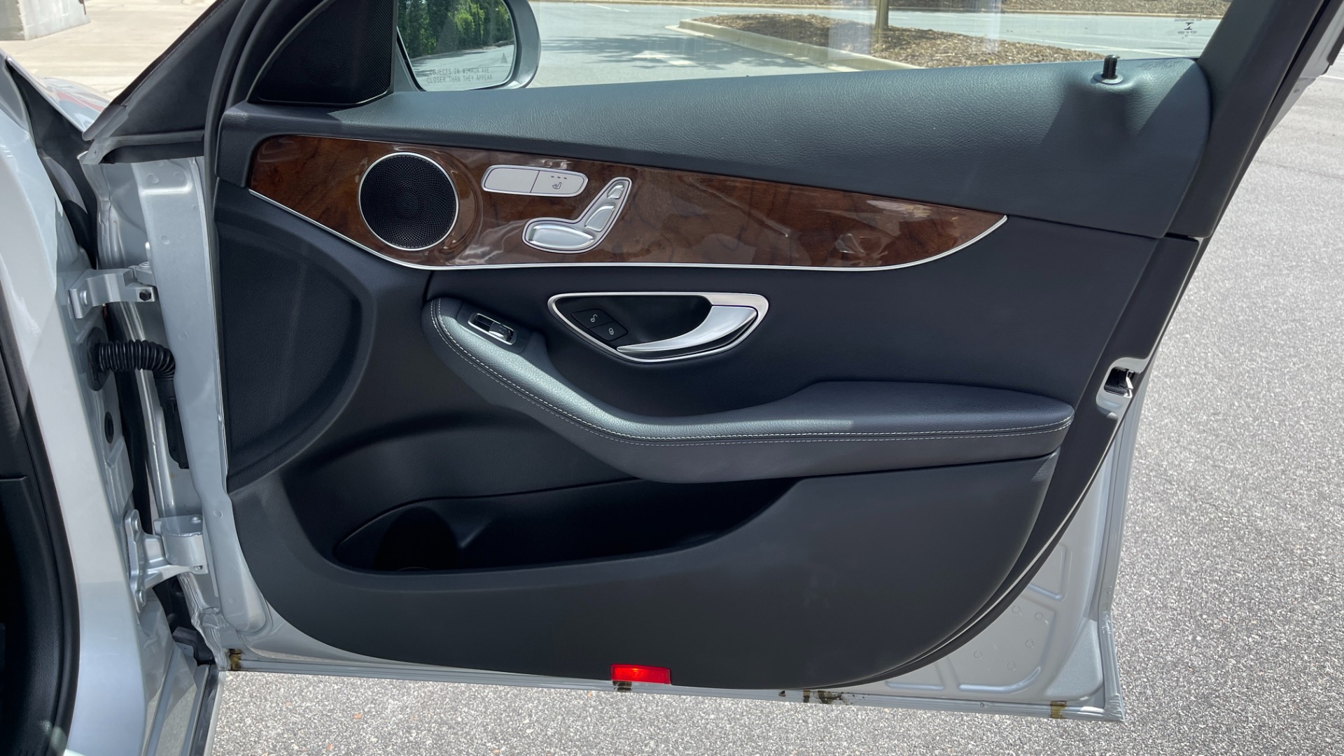 Used 2018 Mercedes-Benz C-Class C300 / PANORAMIC / HEADS UP DISPLAY / ADVANCED LIGHTING / PREMIUM ASSISTANC for sale $30,995 at Formula Imports in Charlotte NC 28227 42