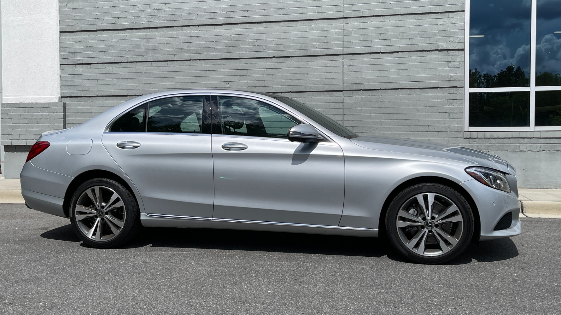 Used 2018 Mercedes-Benz C-Class C300 / PANORAMIC / HEADS UP DISPLAY / ADVANCED LIGHTING / PREMIUM ASSISTANC for sale $30,995 at Formula Imports in Charlotte NC 28227 5