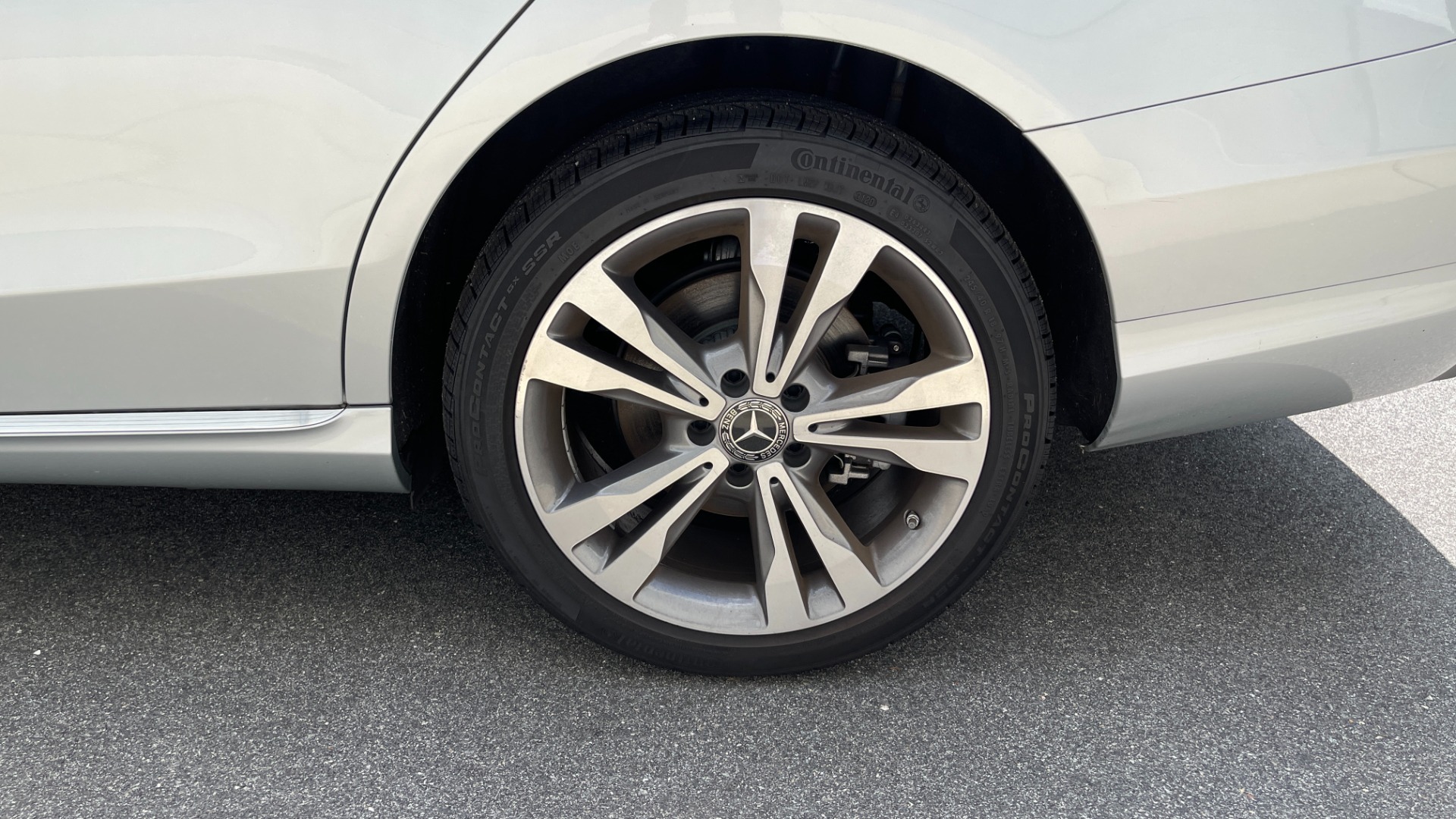 Used 2018 Mercedes-Benz C-Class C300 / PANORAMIC / HEADS UP DISPLAY / ADVANCED LIGHTING / PREMIUM ASSISTANC for sale $30,995 at Formula Imports in Charlotte NC 28227 53