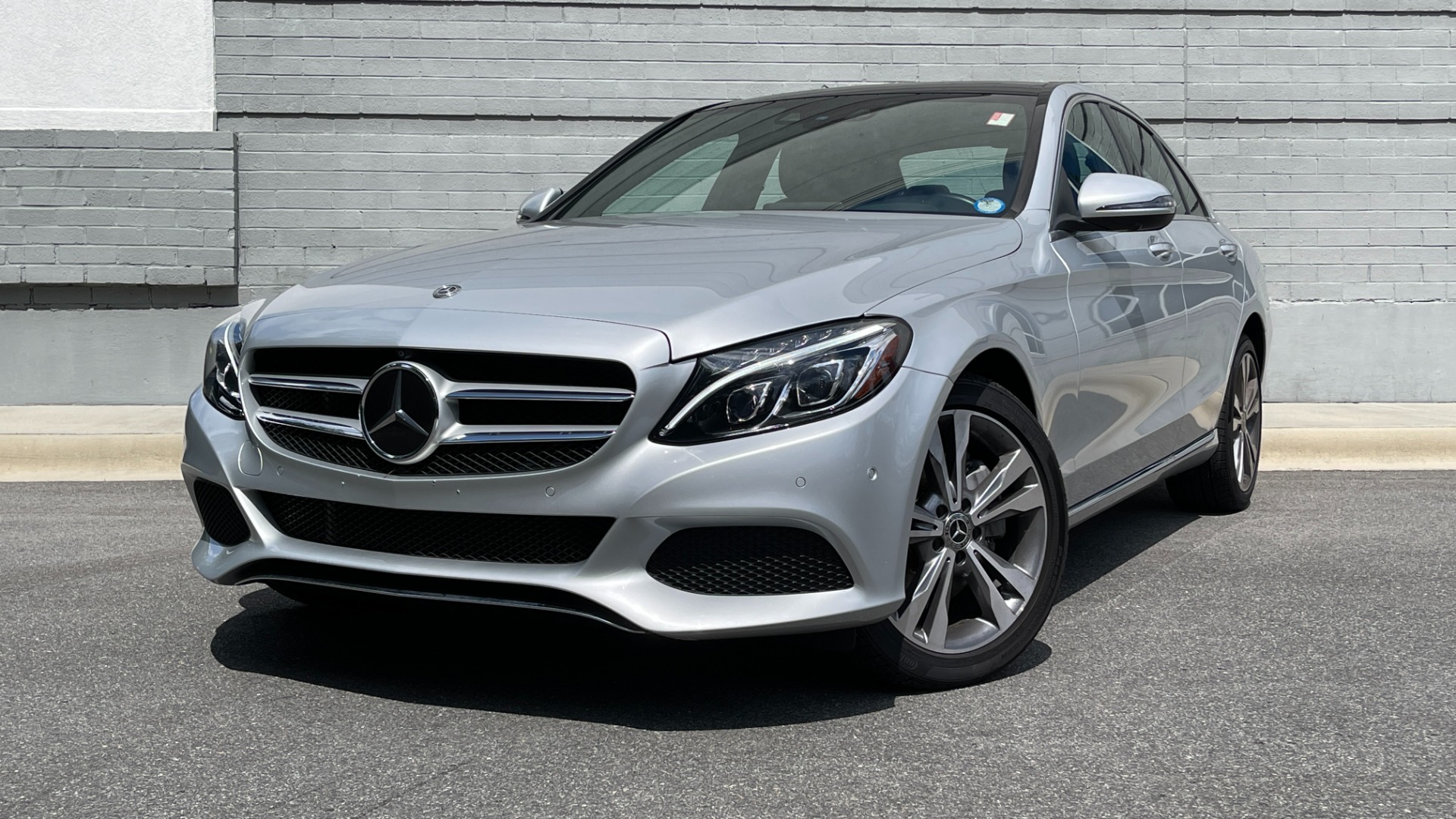 Used 2018 Mercedes-Benz C-Class C300 / PANORAMIC / HEADS UP DISPLAY / ADVANCED LIGHTING / PREMIUM ASSISTANC for sale Sold at Formula Imports in Charlotte NC 28227 1