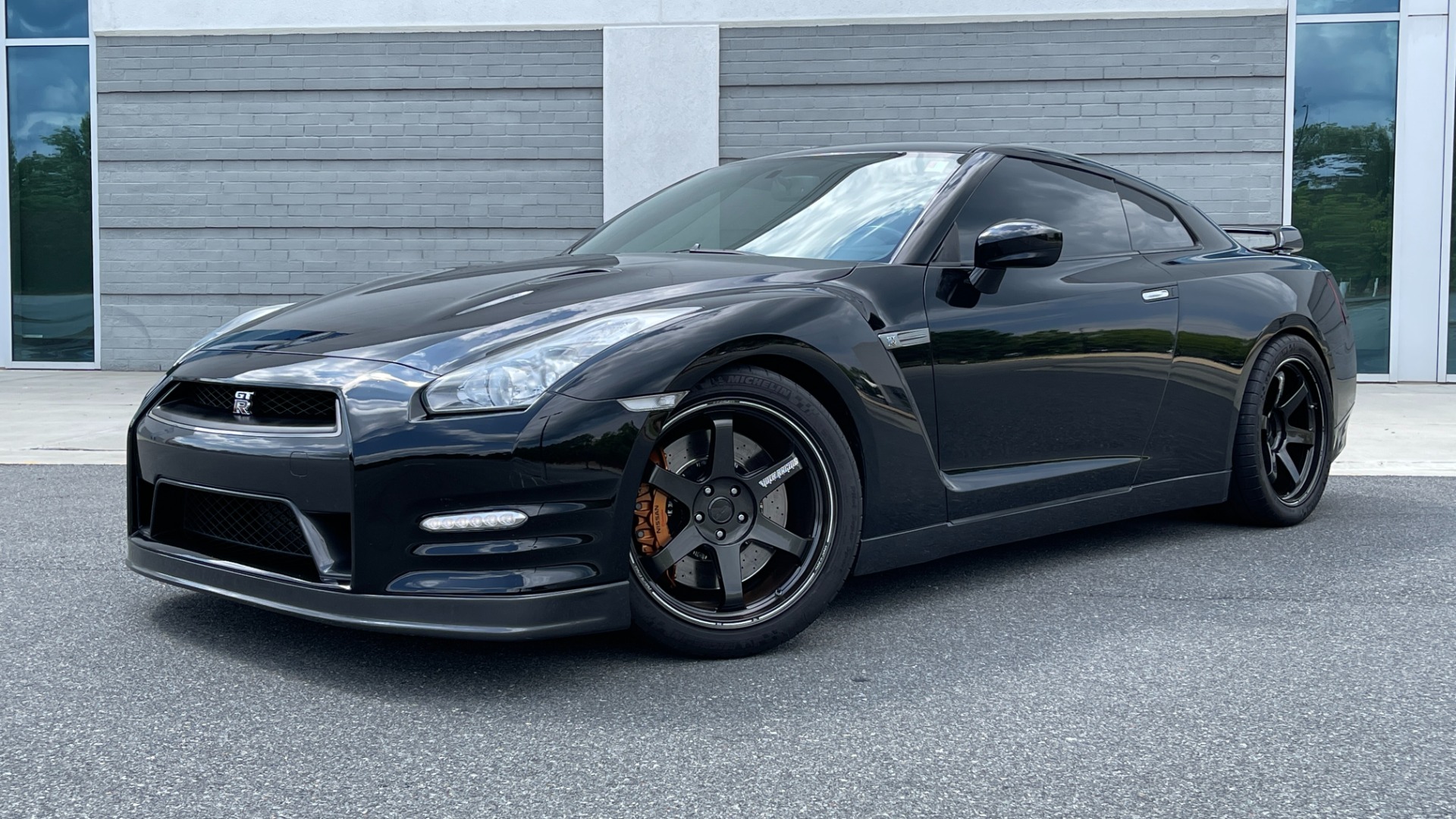 Used 2013 Nissan GT-R PREMIUM COUPE / 3.8L TWIN-TURBO / 6-SPD AUTO / COLD WTHR PKG / CAMERA for sale $75,995 at Formula Imports in Charlotte NC 28227 2