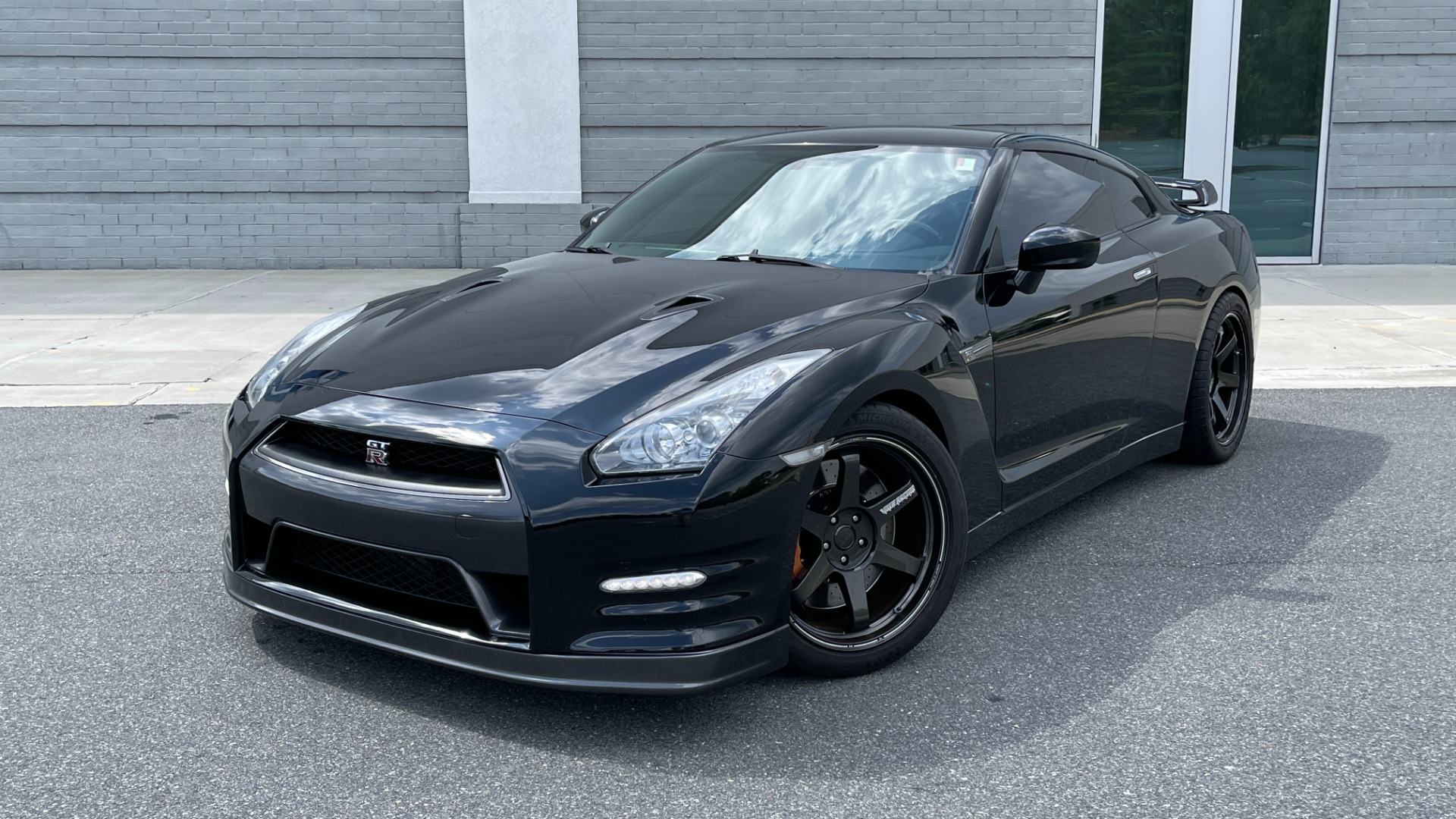Used 2013 Nissan GT-R PREMIUM COUPE / 3.8L TWIN-TURBO / 6-SPD AUTO / COLD WTHR PKG / CAMERA for sale Sold at Formula Imports in Charlotte NC 28227 3