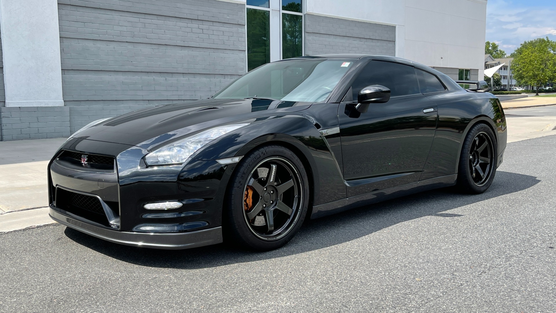 Used 2013 Nissan GT-R PREMIUM COUPE / 3.8L TWIN-TURBO / 6-SPD AUTO / COLD WTHR PKG / CAMERA for sale $75,995 at Formula Imports in Charlotte NC 28227 4