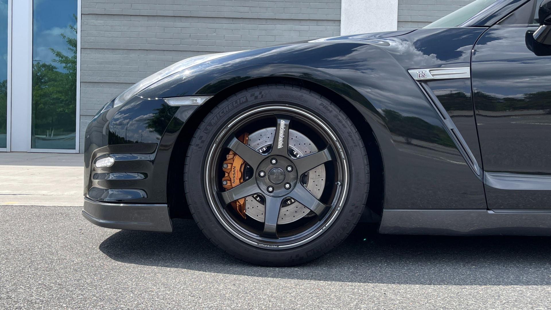Used 2013 Nissan GT-R PREMIUM COUPE / 3.8L TWIN-TURBO / 6-SPD AUTO / COLD WTHR PKG / CAMERA for sale $75,995 at Formula Imports in Charlotte NC 28227 60