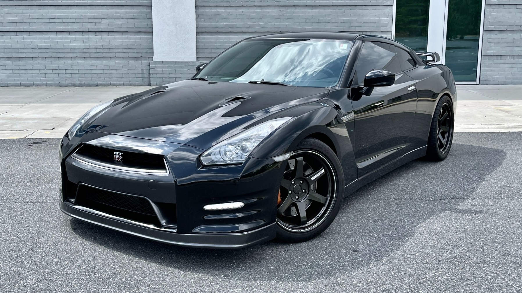 Used 2013 Nissan GT-R PREMIUM COUPE / 3.8L TWIN-TURBO / 6-SPD AUTO / COLD WTHR PKG / CAMERA for sale Sold at Formula Imports in Charlotte NC 28227 1