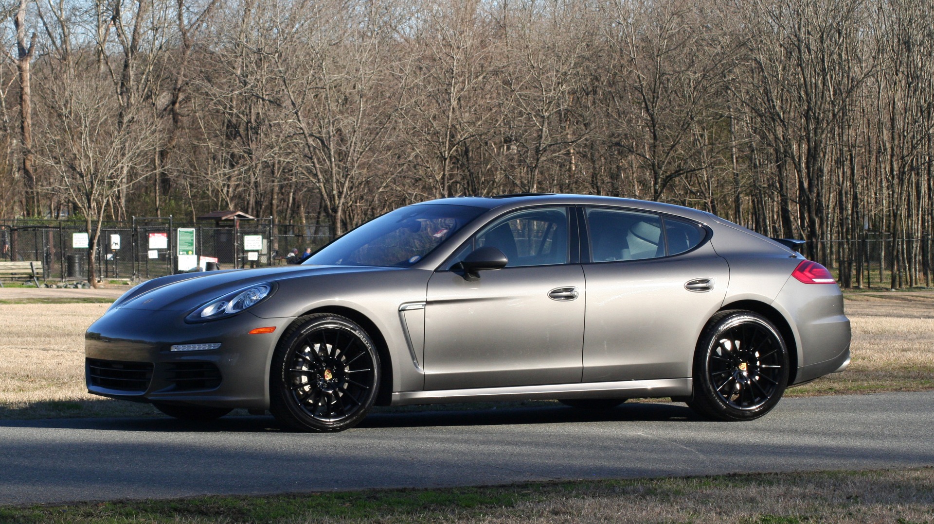Used 2016 Porsche PANAMERA S / TURBO V6 / PDK / NAV / BOSE / SNRF / LDW / REARVIEW for sale Sold at Formula Imports in Charlotte NC 28227 3