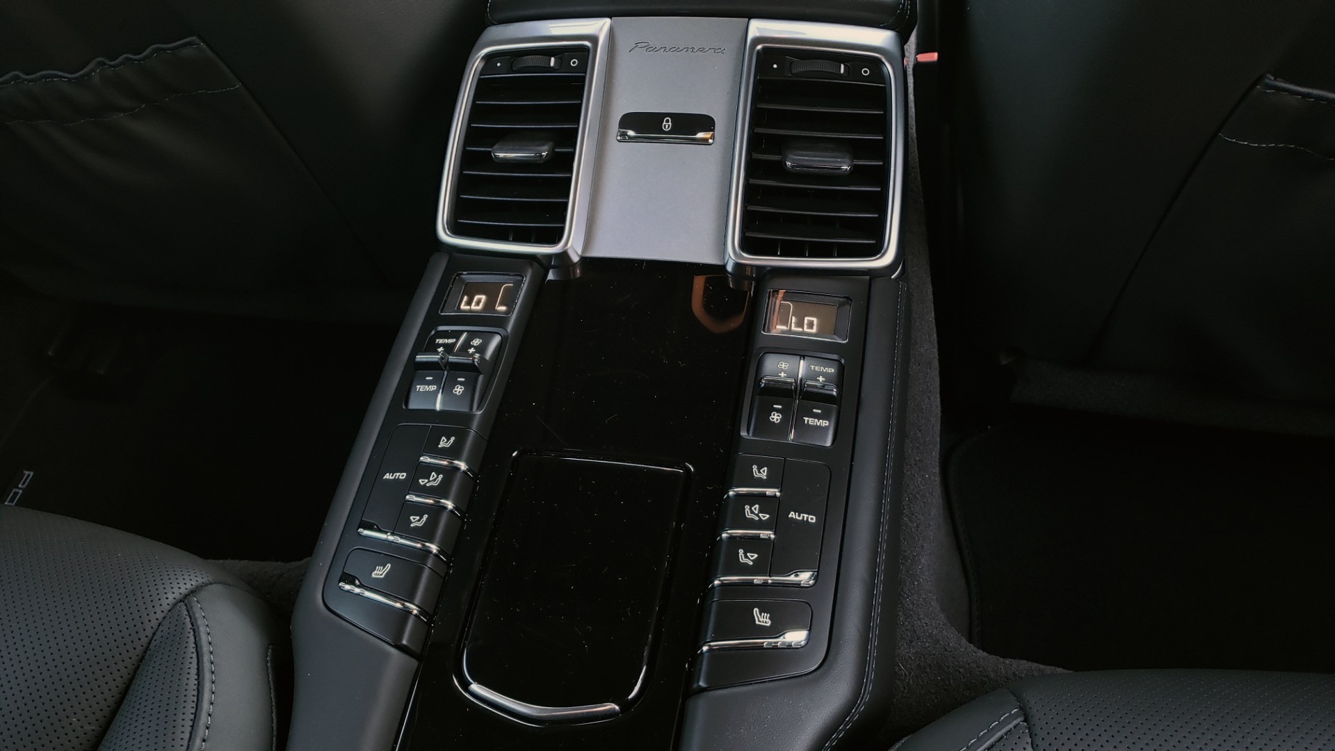 Used 2016 Porsche PANAMERA S / TURBO V6 / PDK / NAV / BOSE / SNRF / LDW / REARVIEW for sale Sold at Formula Imports in Charlotte NC 28227 91