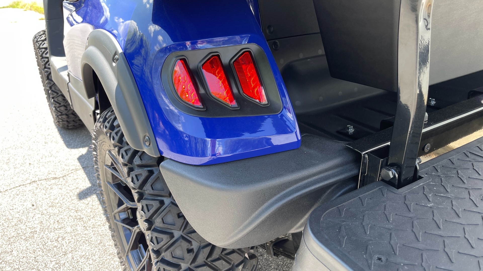 Used 2022 Other PEAK 4L 4-SEATER / 25MPH / 105AH LITHIUM BATTERY for sale Sold at Formula Imports in Charlotte NC 28227 22