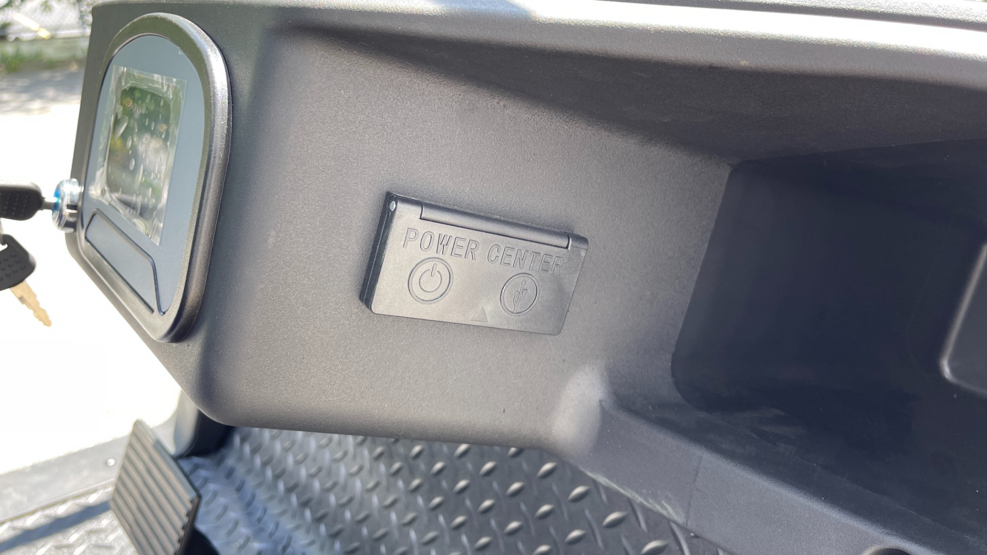 Used 2022 Other PEAK 4L 4-SEATER / 25MPH / 105AH LITHIUM BATTERY for sale Sold at Formula Imports in Charlotte NC 28227 37