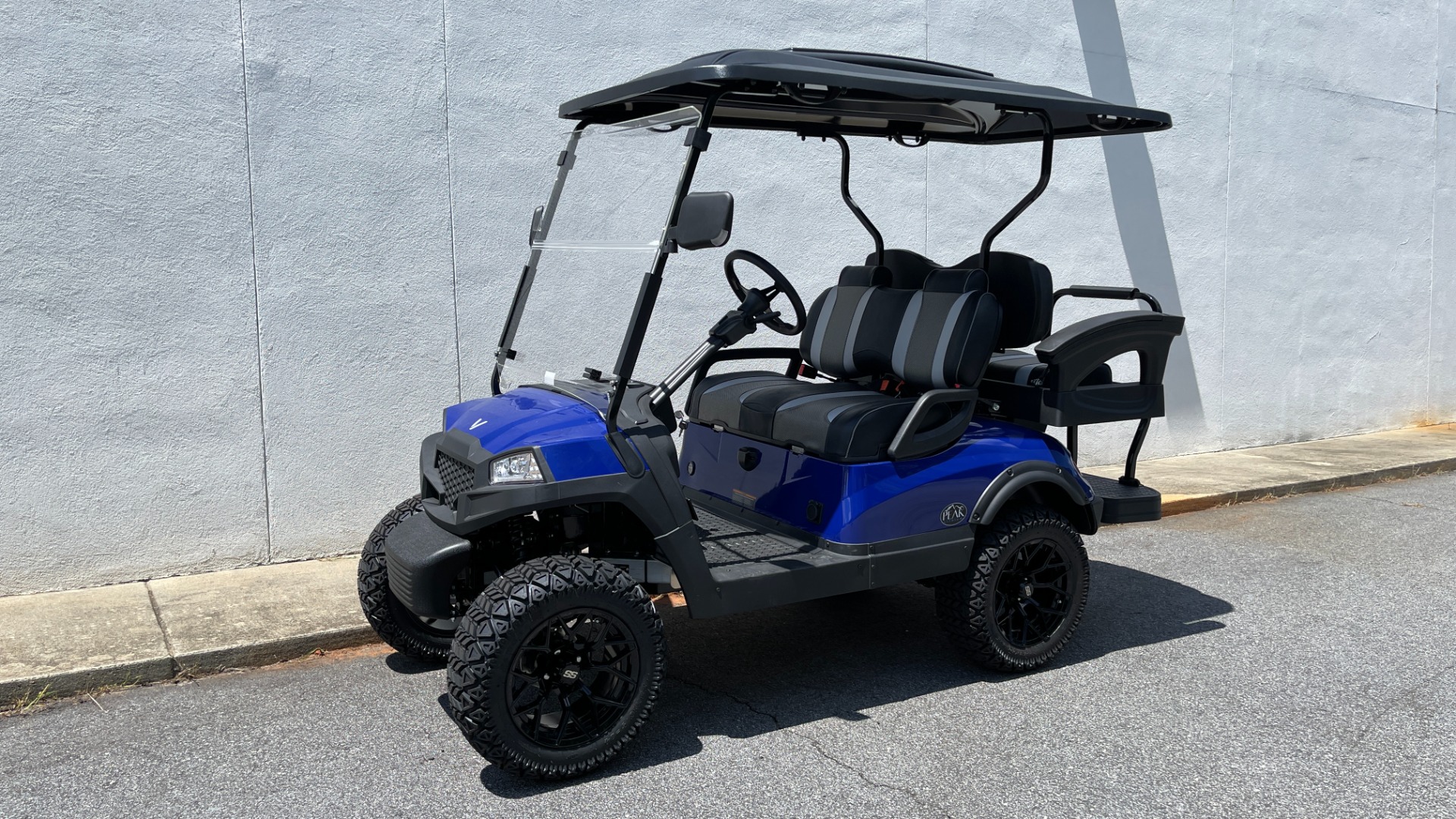Used 2022 Other PEAK 4L 4-SEATER / 25MPH / 105AH LITHIUM BATTERY for sale $14,495 at Formula Imports in Charlotte NC 28227 1