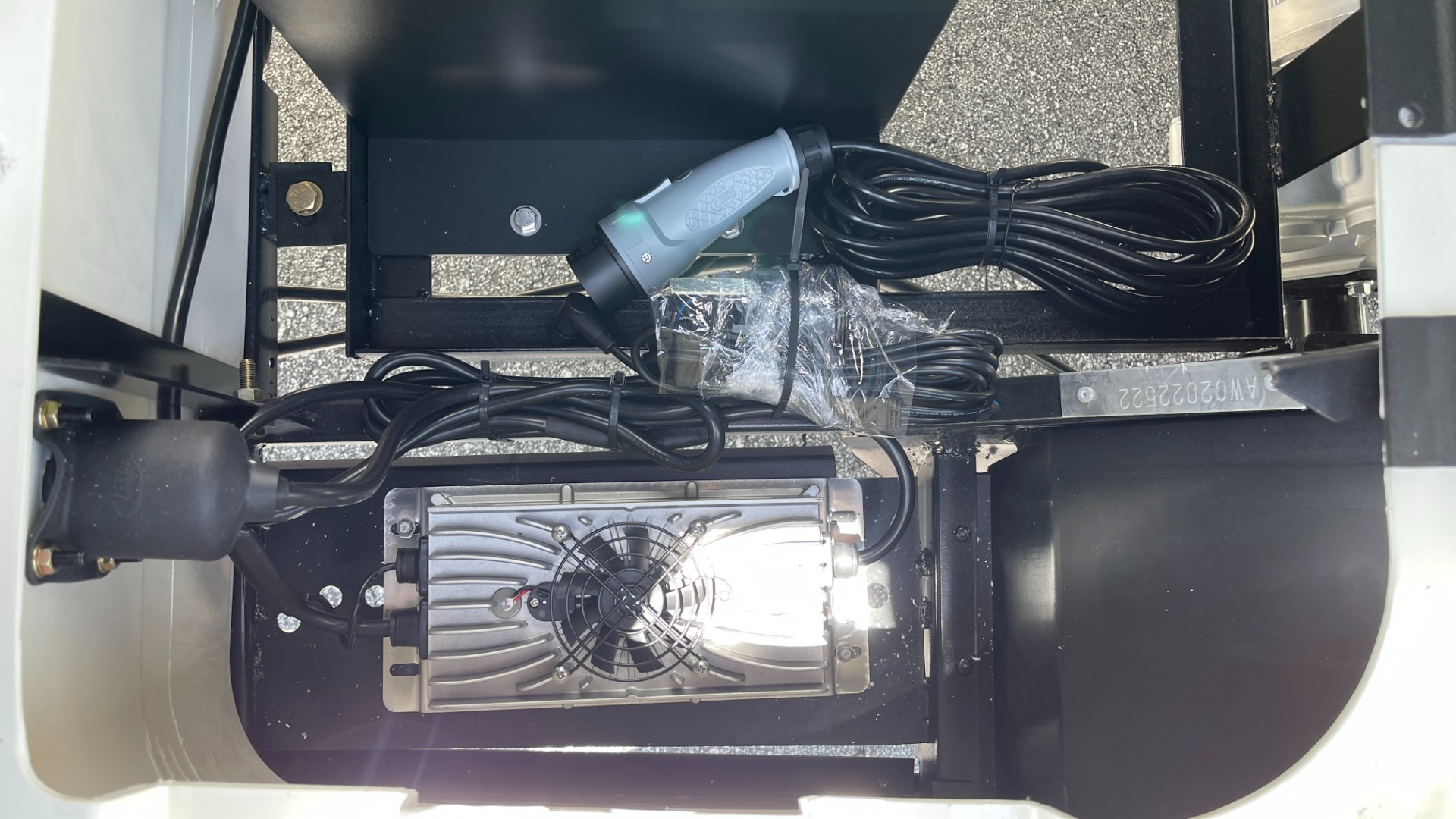 Used 2022 Other V4L 4-SEATER / 25MPH / 105AH LITHIUM BATTERY for sale $11,395 at Formula Imports in Charlotte NC 28227 11