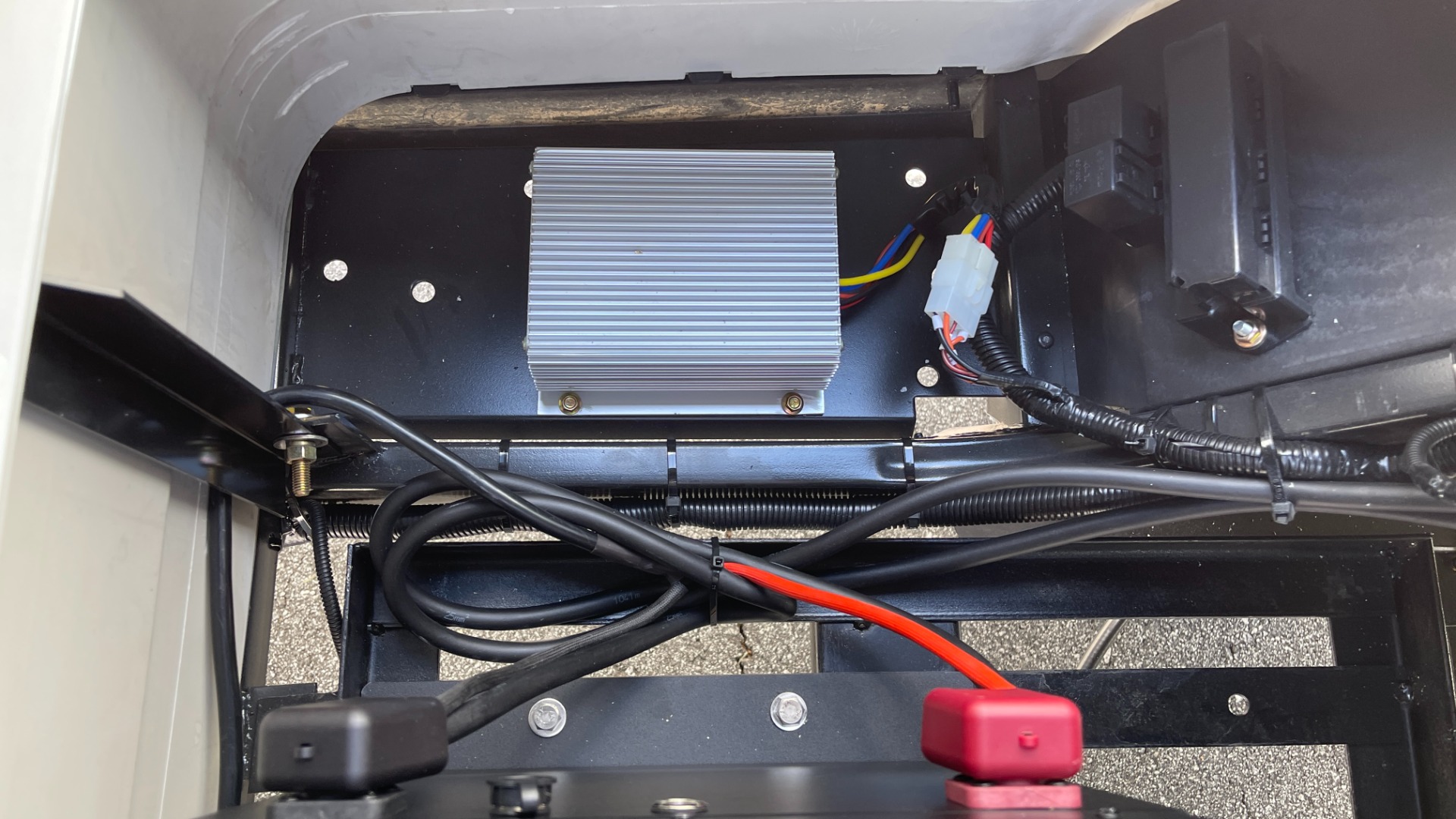Used 2022 Other V4L 4-SEATER / 25MPH / 105AH LITHIUM BATTERY for sale $11,395 at Formula Imports in Charlotte NC 28227 15