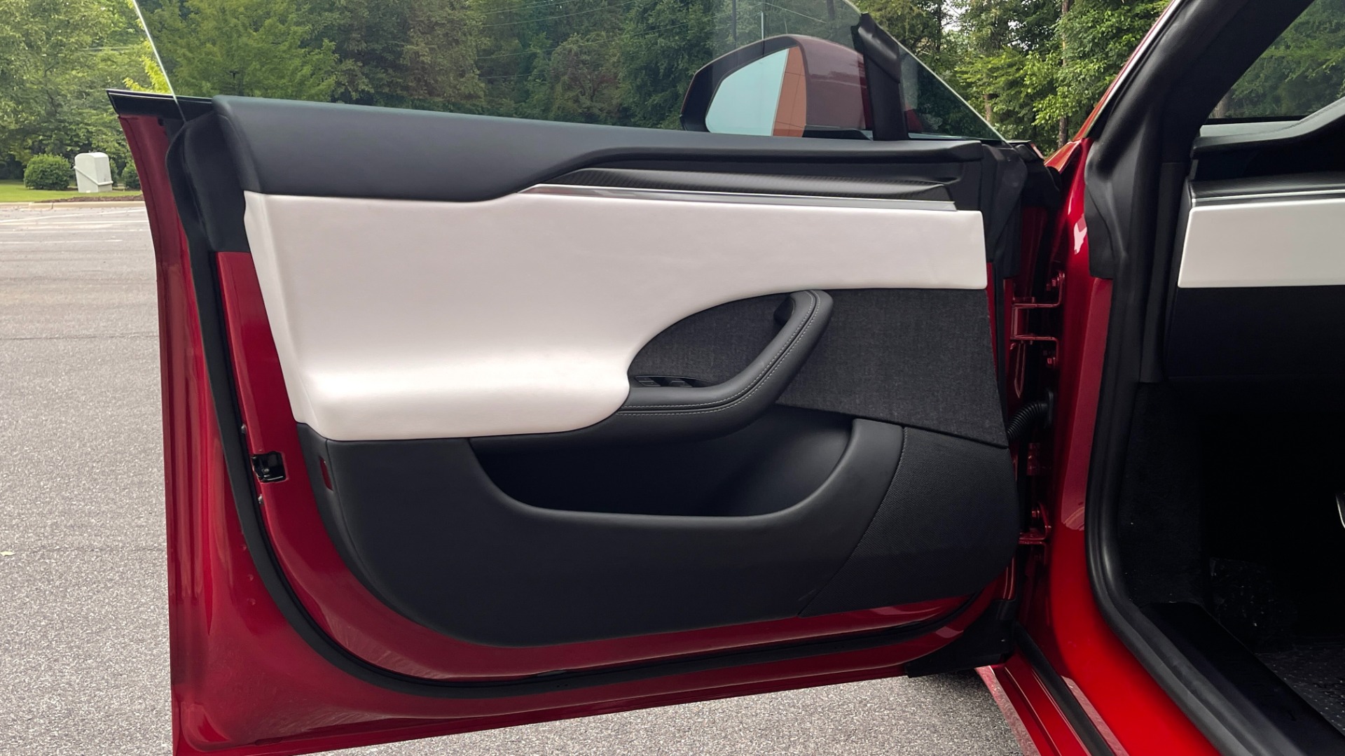 Used 2022 Tesla MODEL S PLAID SEDAN / AUTOPILOT / NAV / SUNROOF / PREM SND / CAMERA for sale $139,000 at Formula Imports in Charlotte NC 28227 18