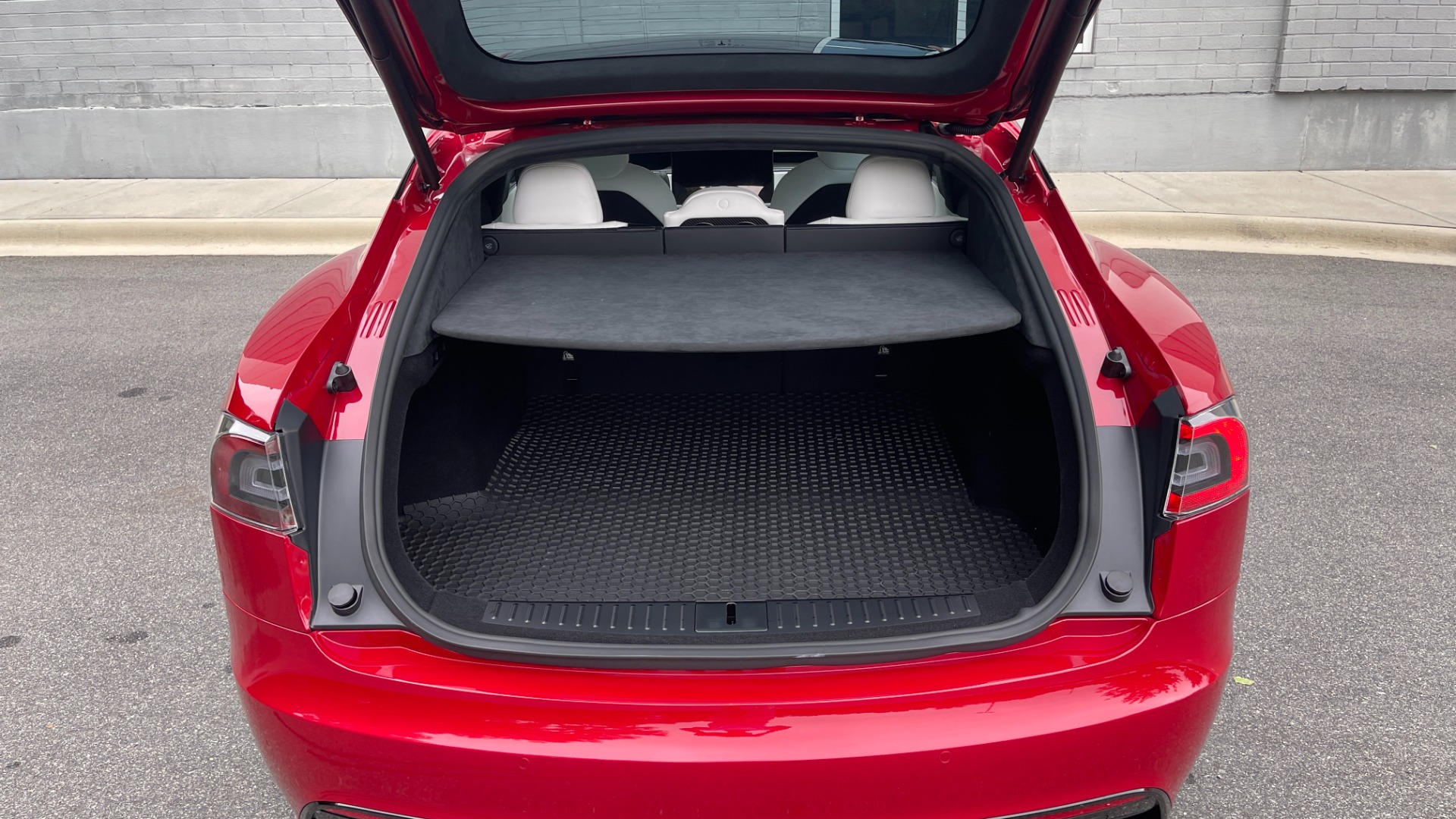 Used 2022 Tesla MODEL S PLAID SEDAN / AUTOPILOT / NAV / SUNROOF / PREM SND / CAMERA for sale $139,000 at Formula Imports in Charlotte NC 28227 19