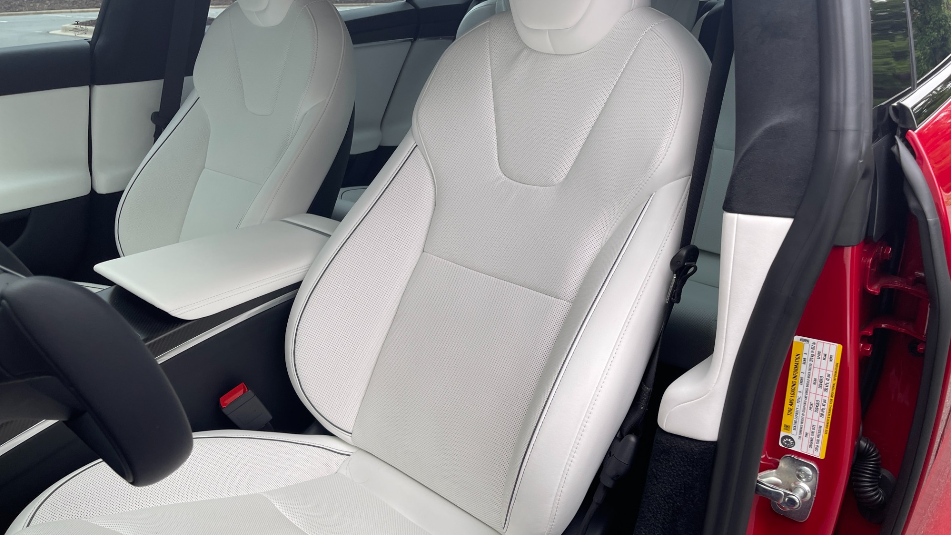 Used 2022 Tesla MODEL S PLAID SEDAN / AUTOPILOT / NAV / SUNROOF / PREM SND / CAMERA for sale $139,000 at Formula Imports in Charlotte NC 28227 32