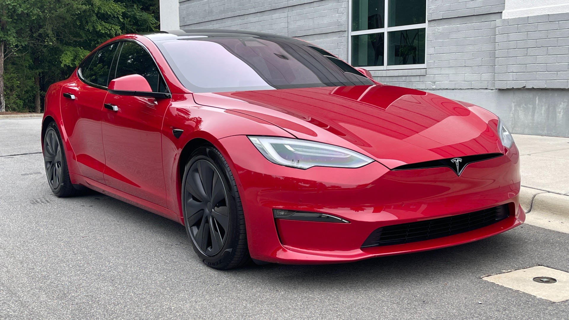 Used 2022 Tesla MODEL S PLAID SEDAN / AUTOPILOT / NAV / SUNROOF / PREM SND / CAMERA for sale $139,000 at Formula Imports in Charlotte NC 28227 6