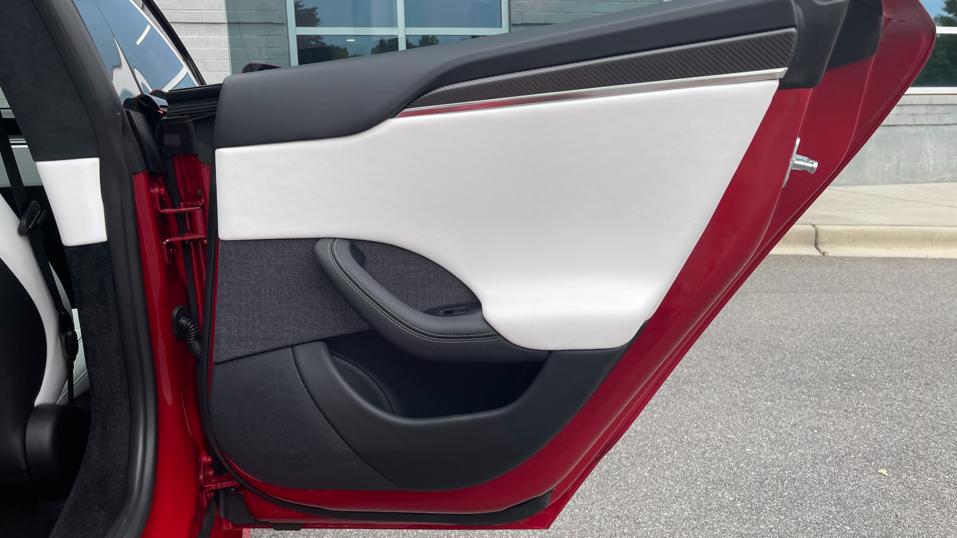 Used 2022 Tesla MODEL S PLAID SEDAN / AUTOPILOT / NAV / SUNROOF / PREM SND / CAMERA for sale $139,000 at Formula Imports in Charlotte NC 28227 61