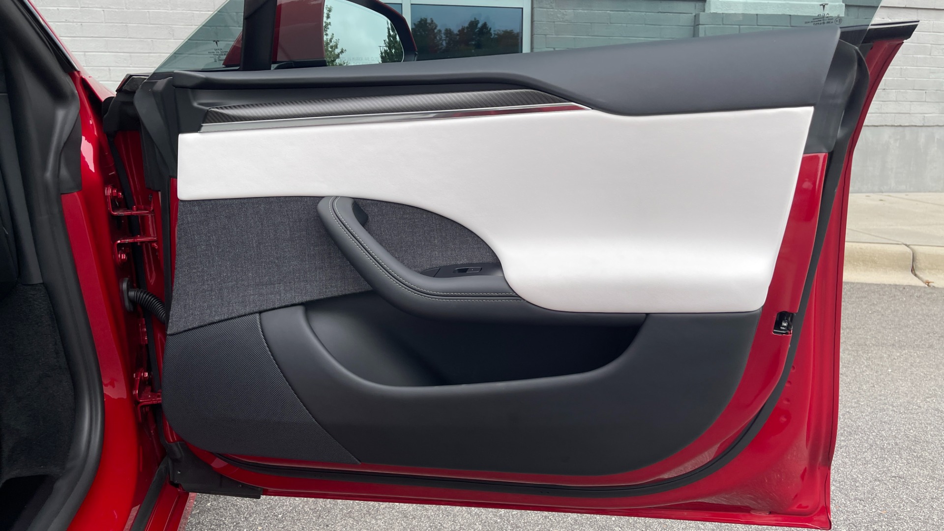 Used 2022 Tesla MODEL S PLAID SEDAN / AUTOPILOT / NAV / SUNROOF / PREM SND / CAMERA for sale $139,000 at Formula Imports in Charlotte NC 28227 66