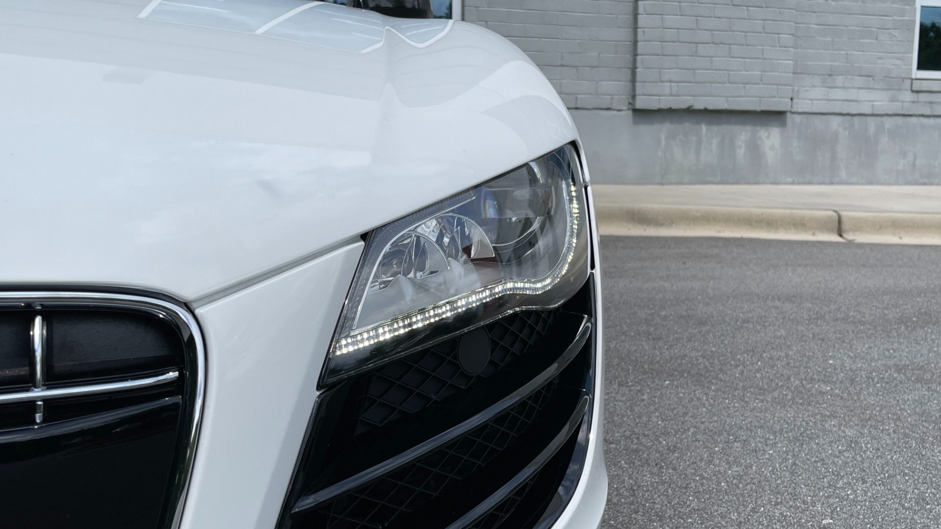 Used 2012 Audi R8 5.2L V10 SPYDER QUATTRO / 6-SPD MANUAL / NAV / B&O SOUND / CAMERA for sale Sold at Formula Imports in Charlotte NC 28227 62