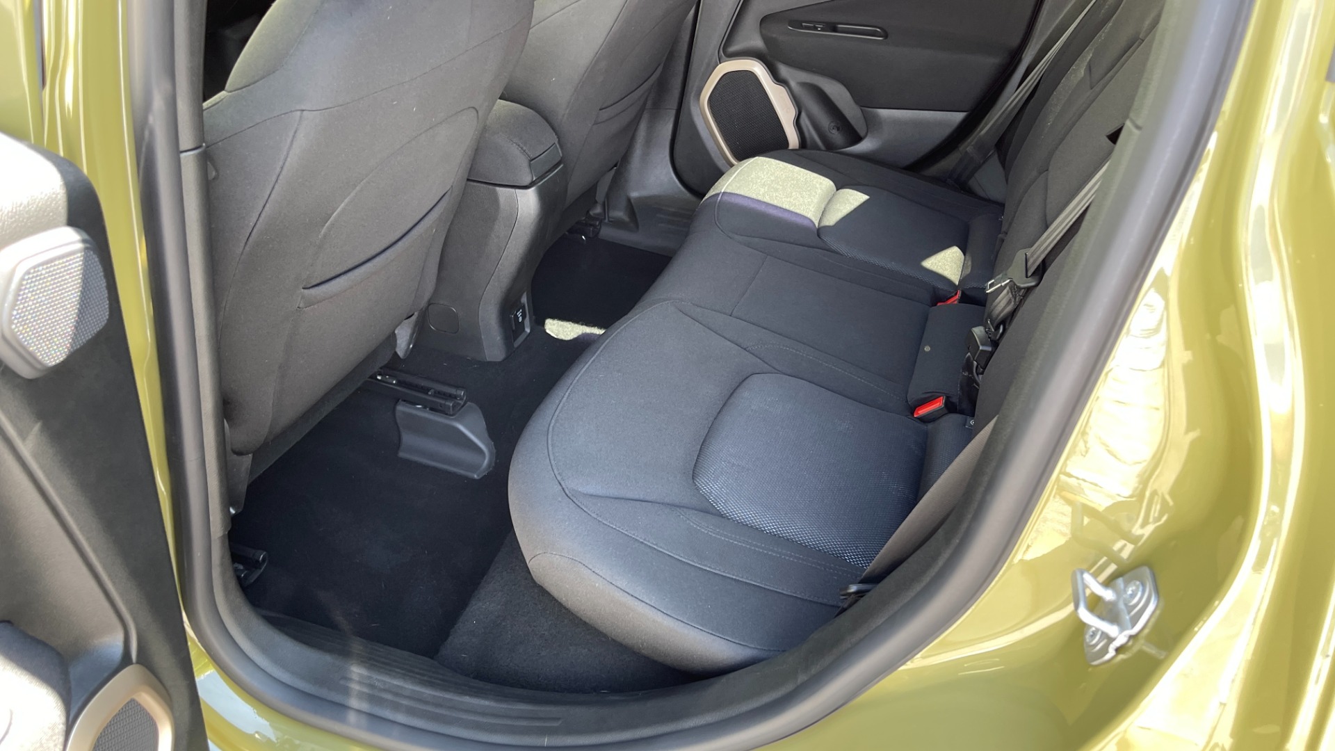 Used 2015 Jeep Renegade LATITUDE / 2.4L ENGINE / KEYLESS ENTRY / REMOTE START for sale $17,495 at Formula Imports in Charlotte NC 28227 49