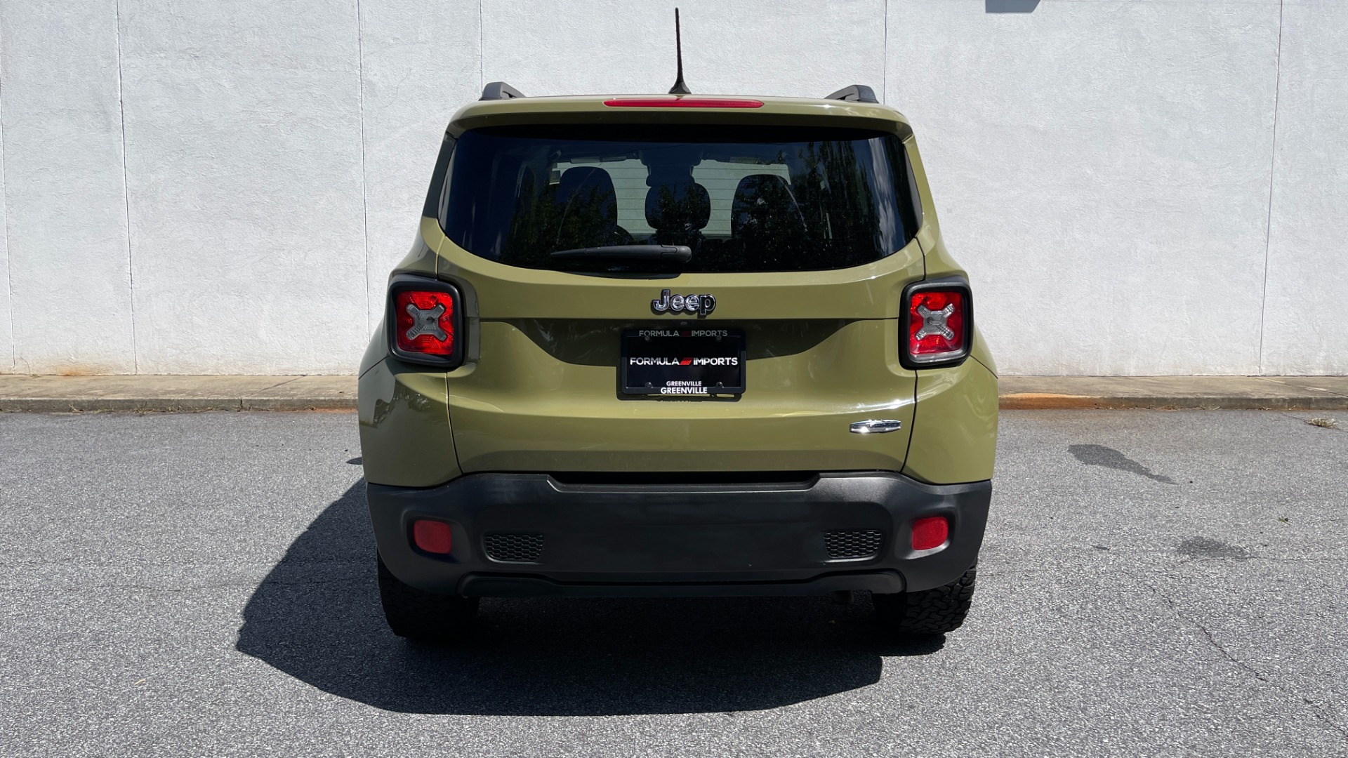 Used 2015 Jeep Renegade LATITUDE / 2.4L ENGINE / KEYLESS ENTRY / REMOTE START for sale $17,495 at Formula Imports in Charlotte NC 28227 6