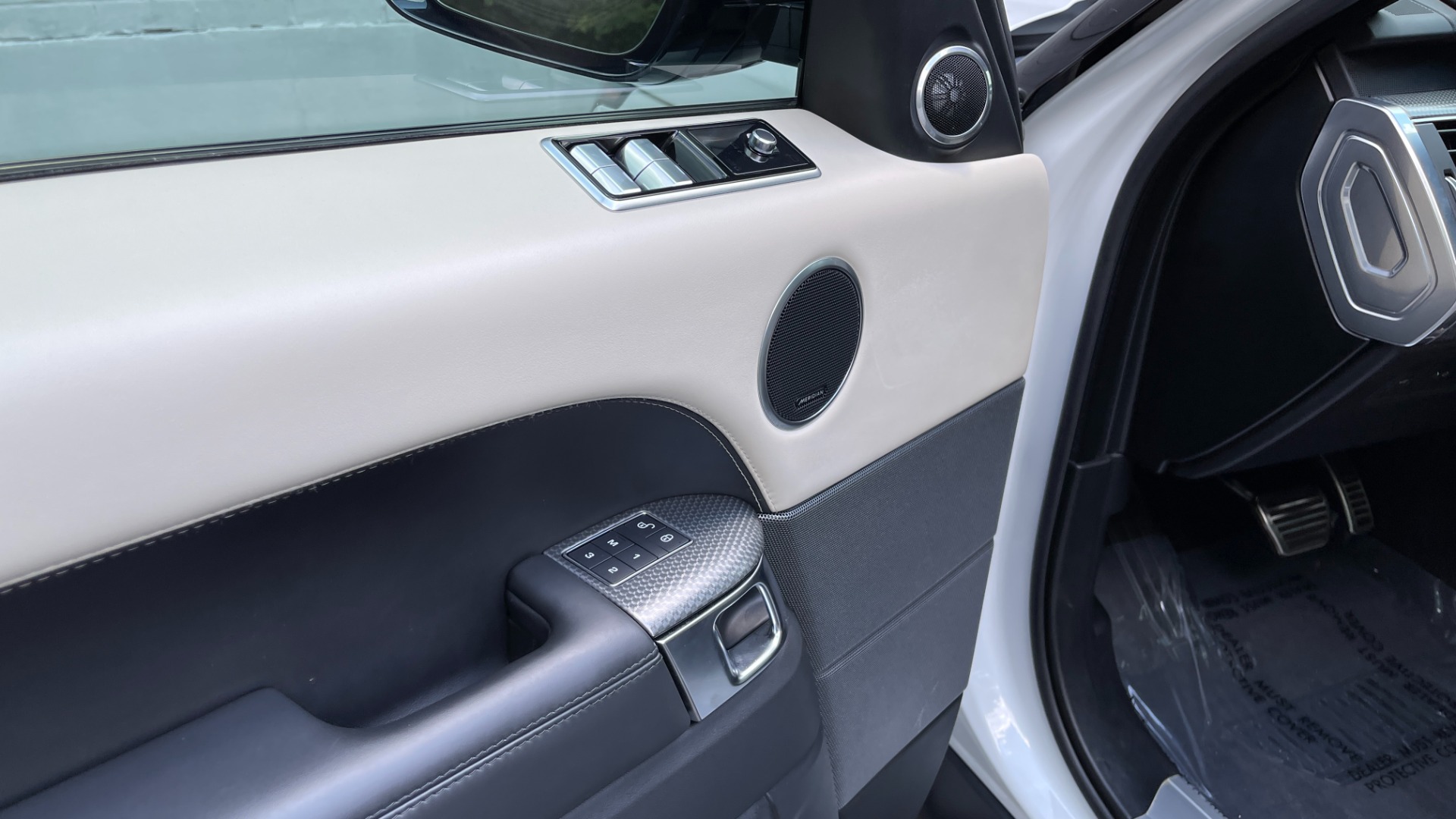 Used 2019 Land Rover Range Rover Sport DYNAMIC / BLACKOUT PACK / VISION ASSIST / 22IN WHEELS for sale Sold at Formula Imports in Charlotte NC 28227 11