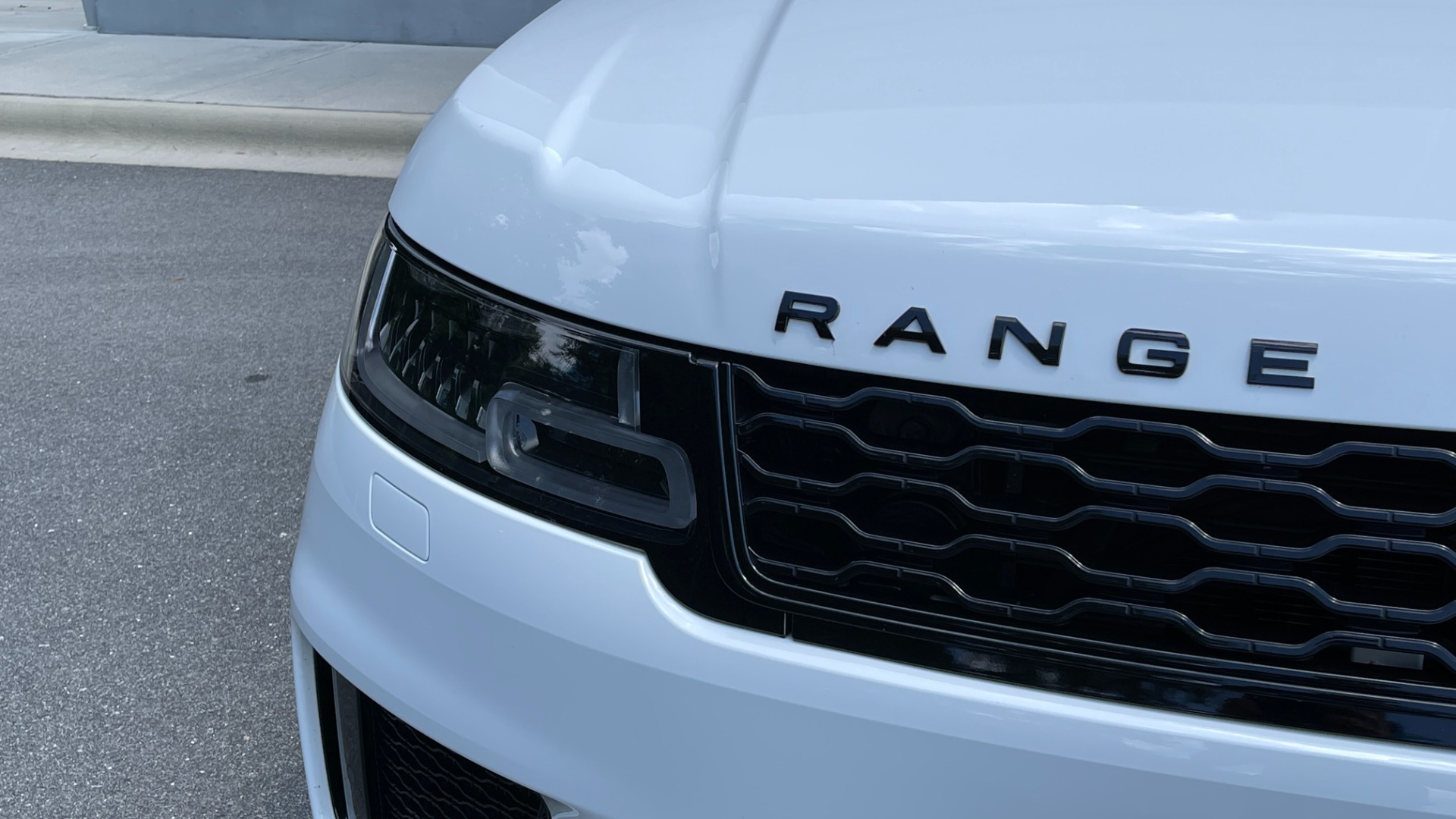 Used 2019 Land Rover Range Rover Sport DYNAMIC / BLACKOUT PACK / VISION ASSIST / 22IN WHEELS for sale Sold at Formula Imports in Charlotte NC 28227 58