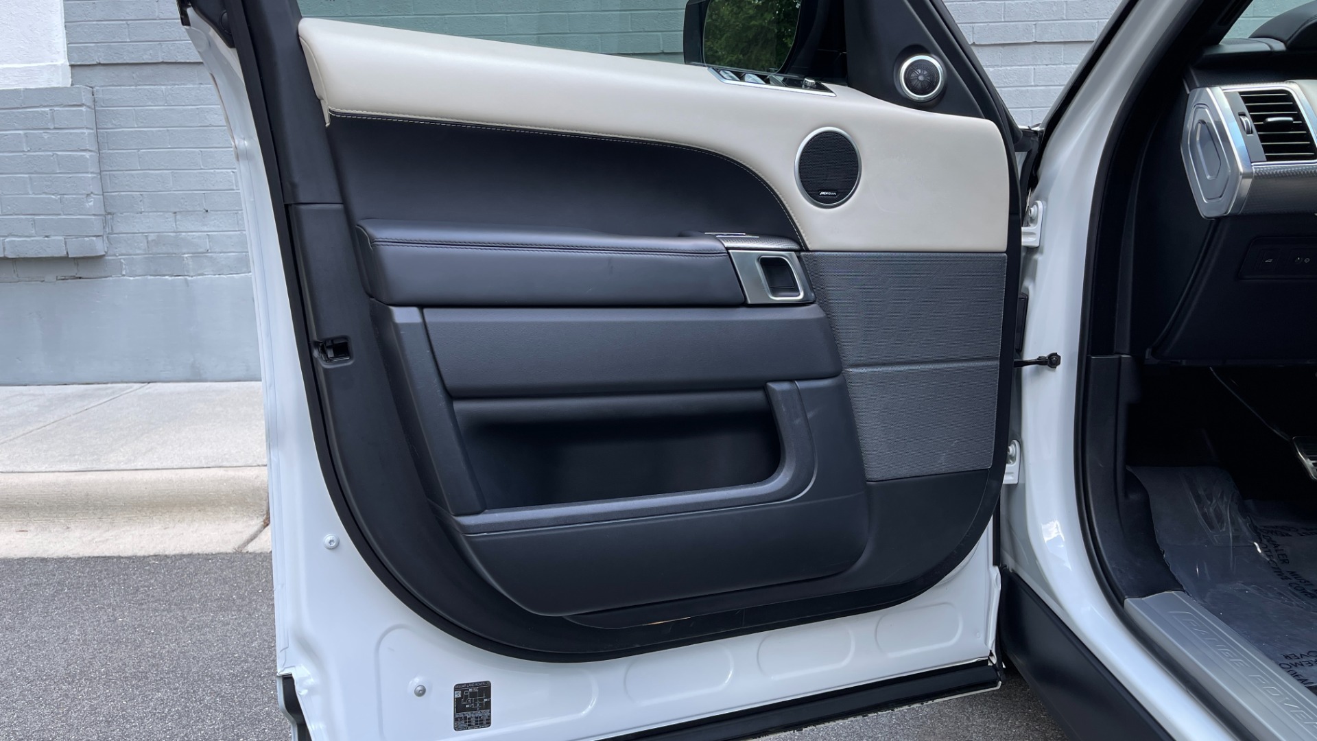 Used 2019 Land Rover Range Rover Sport DYNAMIC / BLACKOUT PACK / VISION ASSIST / 22IN WHEELS for sale Sold at Formula Imports in Charlotte NC 28227 70