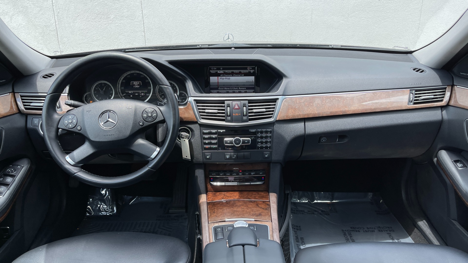 Used 2013 Mercedes-Benz E-Class E 350 LUXURY / PREMIUM 1 / NAV / MASSAGE SEATS / BLIND SPOT for sale $14,495 at Formula Imports in Charlotte NC 28227 10
