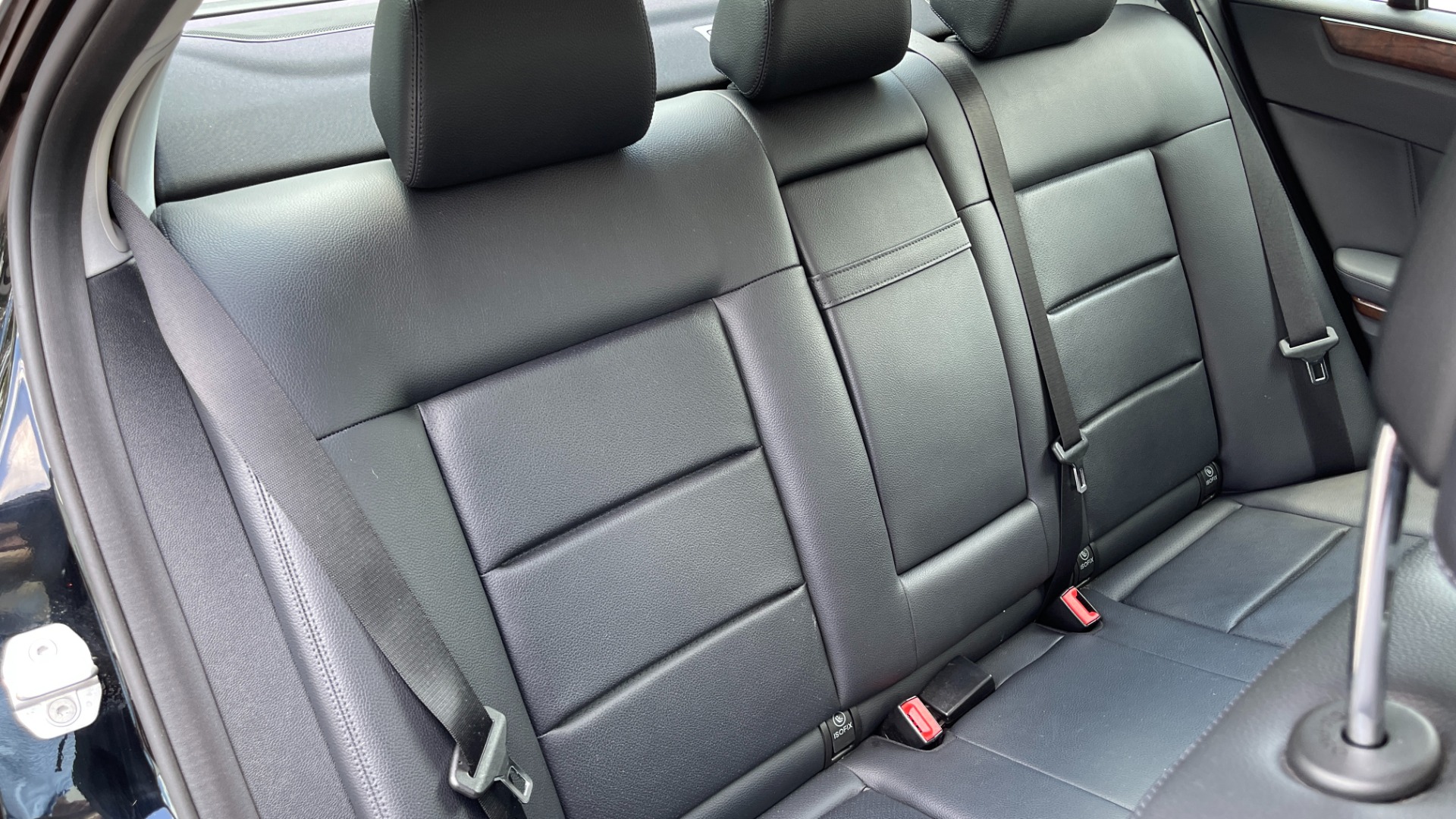 Used 2013 Mercedes-Benz E-Class E 350 LUXURY / PREMIUM 1 / NAV / MASSAGE SEATS / BLIND SPOT for sale Sold at Formula Imports in Charlotte NC 28227 11