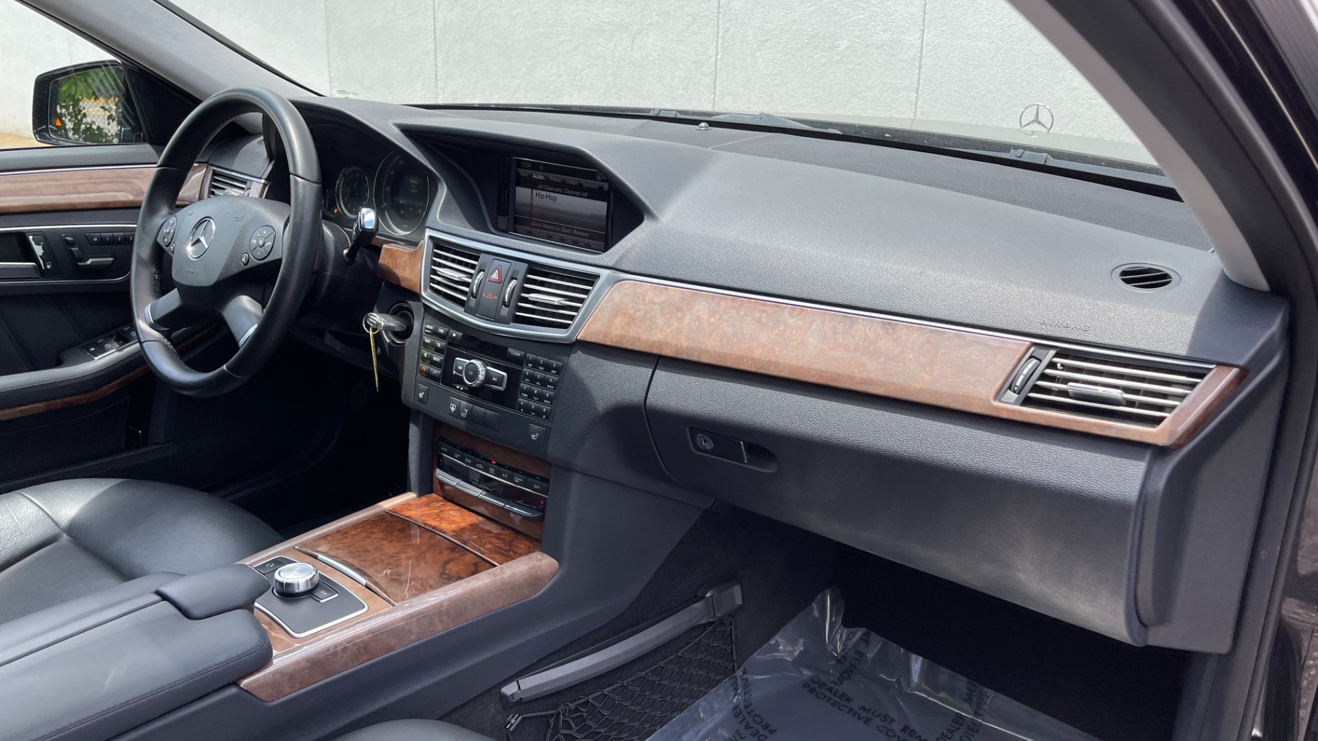 Used 2013 Mercedes-Benz E-Class E 350 LUXURY / PREMIUM 1 / NAV / MASSAGE SEATS / BLIND SPOT for sale Sold at Formula Imports in Charlotte NC 28227 12