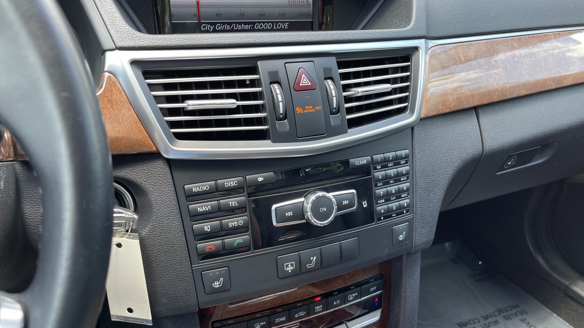 Used 2013 Mercedes-Benz E-Class E 350 LUXURY / PREMIUM 1 / NAV / MASSAGE SEATS / BLIND SPOT for sale Sold at Formula Imports in Charlotte NC 28227 35