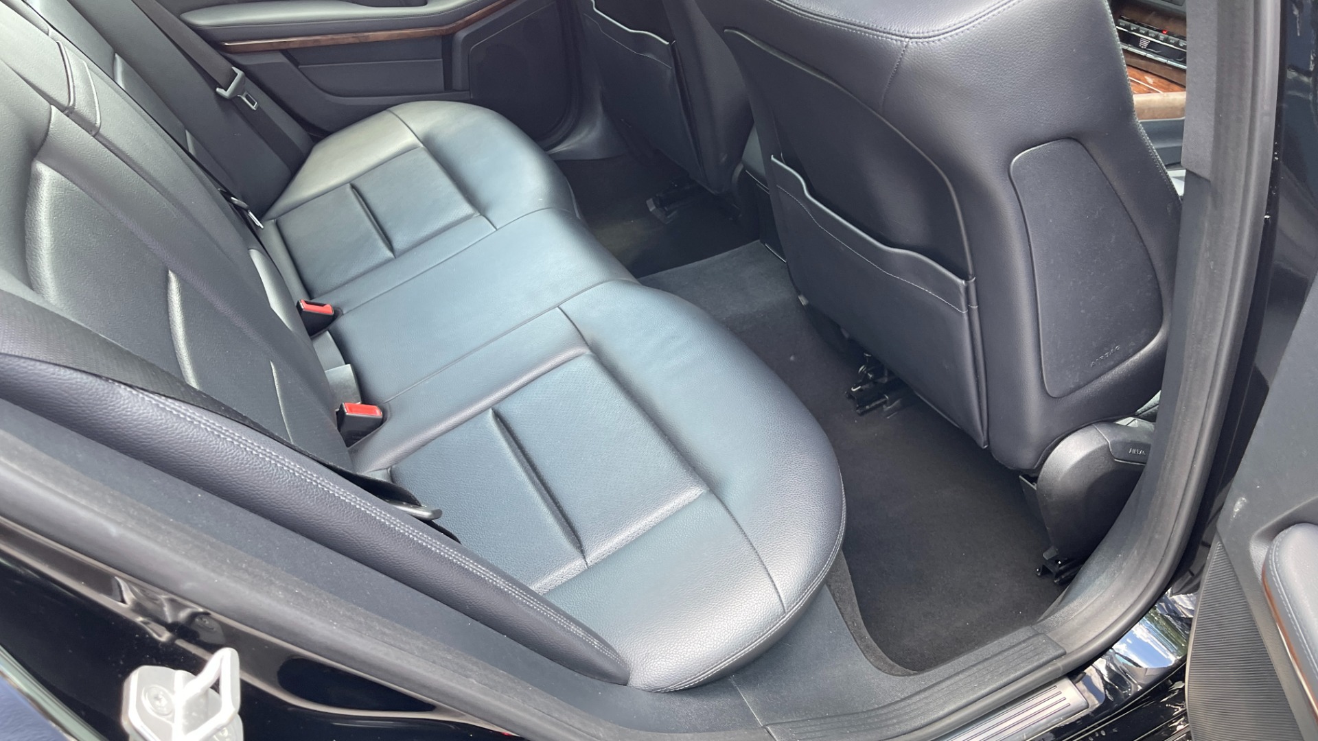 Used 2013 Mercedes-Benz E-Class E 350 LUXURY / PREMIUM 1 / NAV / MASSAGE SEATS / BLIND SPOT for sale Sold at Formula Imports in Charlotte NC 28227 48