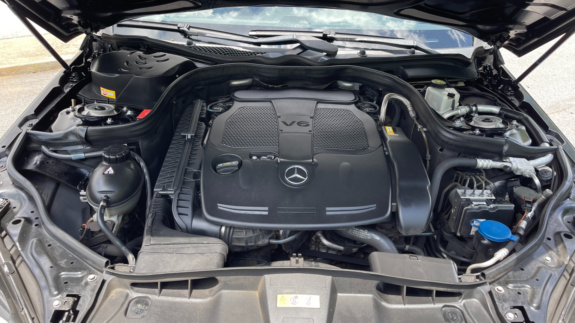 Used 2013 Mercedes-Benz E-Class E 350 LUXURY / PREMIUM 1 / NAV / MASSAGE SEATS / BLIND SPOT for sale $14,495 at Formula Imports in Charlotte NC 28227 60