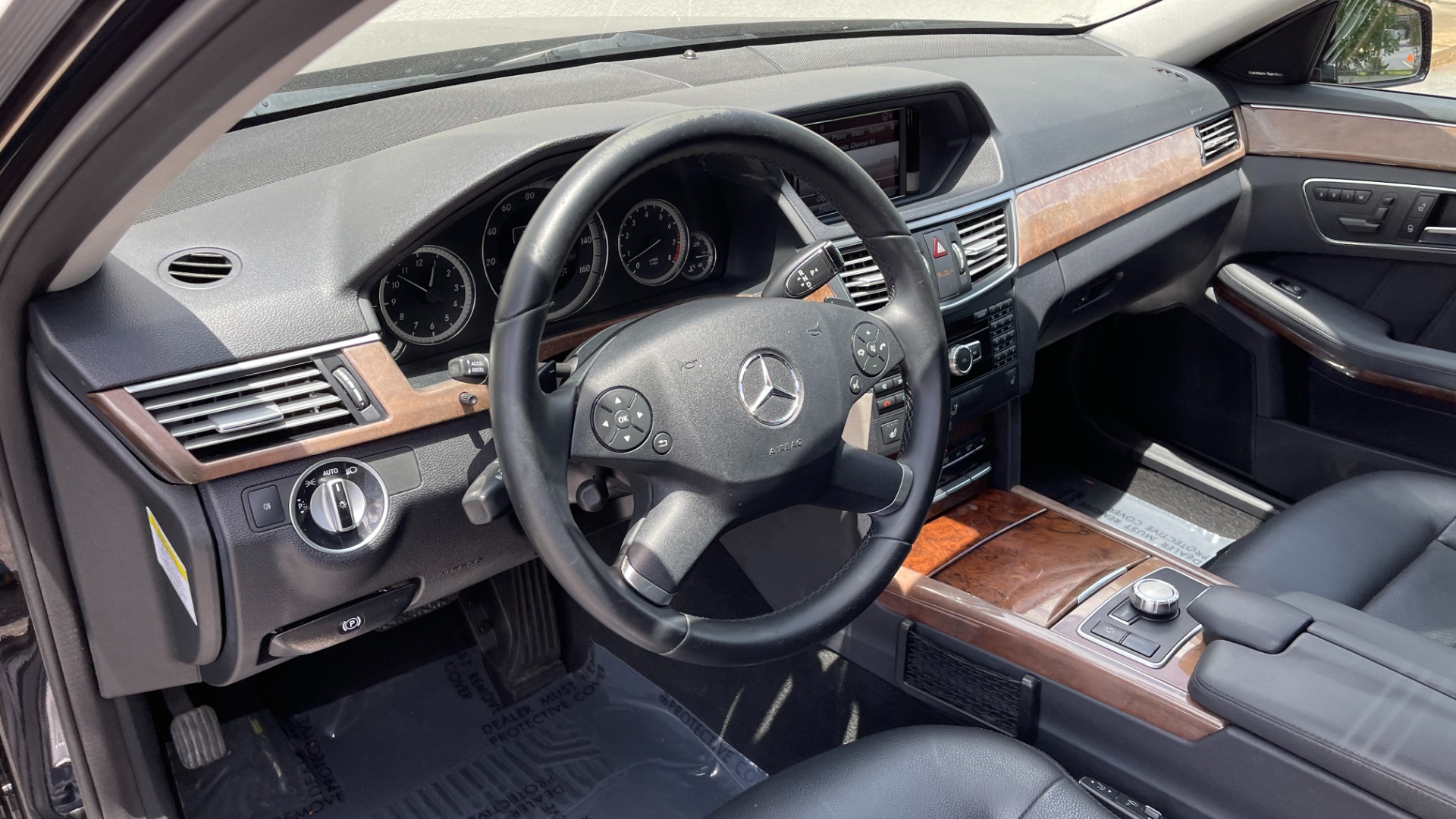 Used 2013 Mercedes-Benz E-Class E 350 LUXURY / PREMIUM 1 / NAV / MASSAGE SEATS / BLIND SPOT for sale Sold at Formula Imports in Charlotte NC 28227 7
