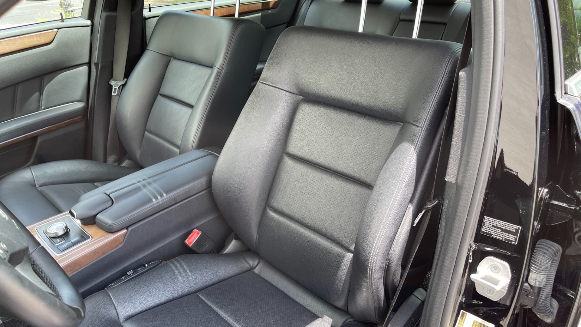 Used 2013 Mercedes-Benz E-Class E 350 LUXURY / PREMIUM 1 / NAV / MASSAGE SEATS / BLIND SPOT for sale Sold at Formula Imports in Charlotte NC 28227 9