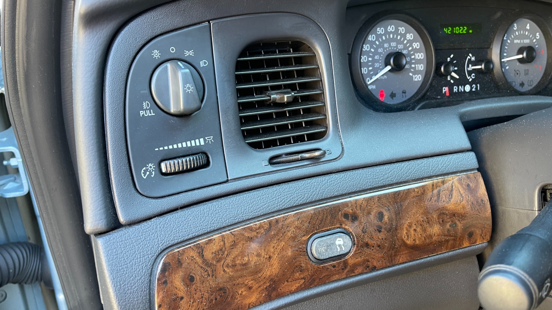 Used 2008 Mercury Grand Marquis GS / KEYLESS ENTRY / 8 WAY DRIVER SEAT / GS CONFIDENCE for sale $11,999 at Formula Imports in Charlotte NC 28227 13