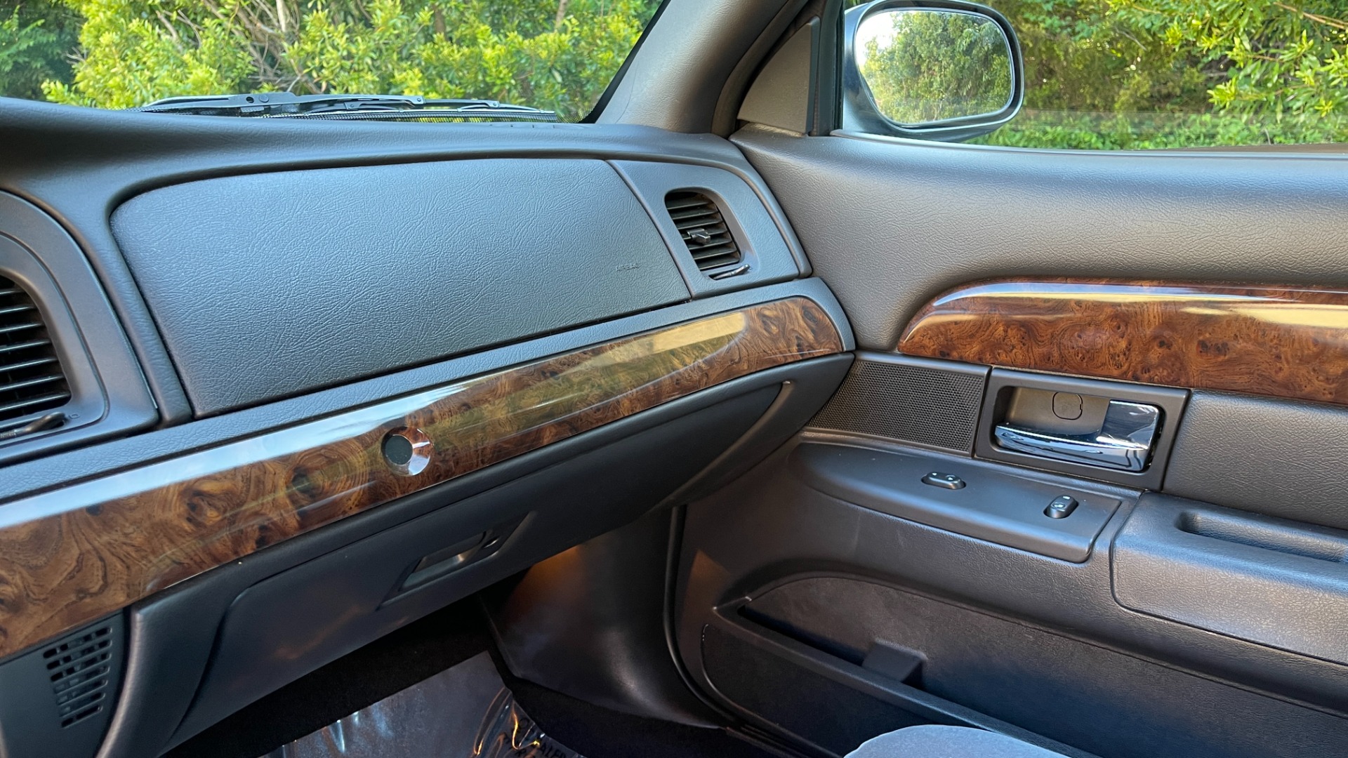 Used 2008 Mercury Grand Marquis GS / KEYLESS ENTRY / 8 WAY DRIVER SEAT / GS CONFIDENCE for sale $11,999 at Formula Imports in Charlotte NC 28227 17