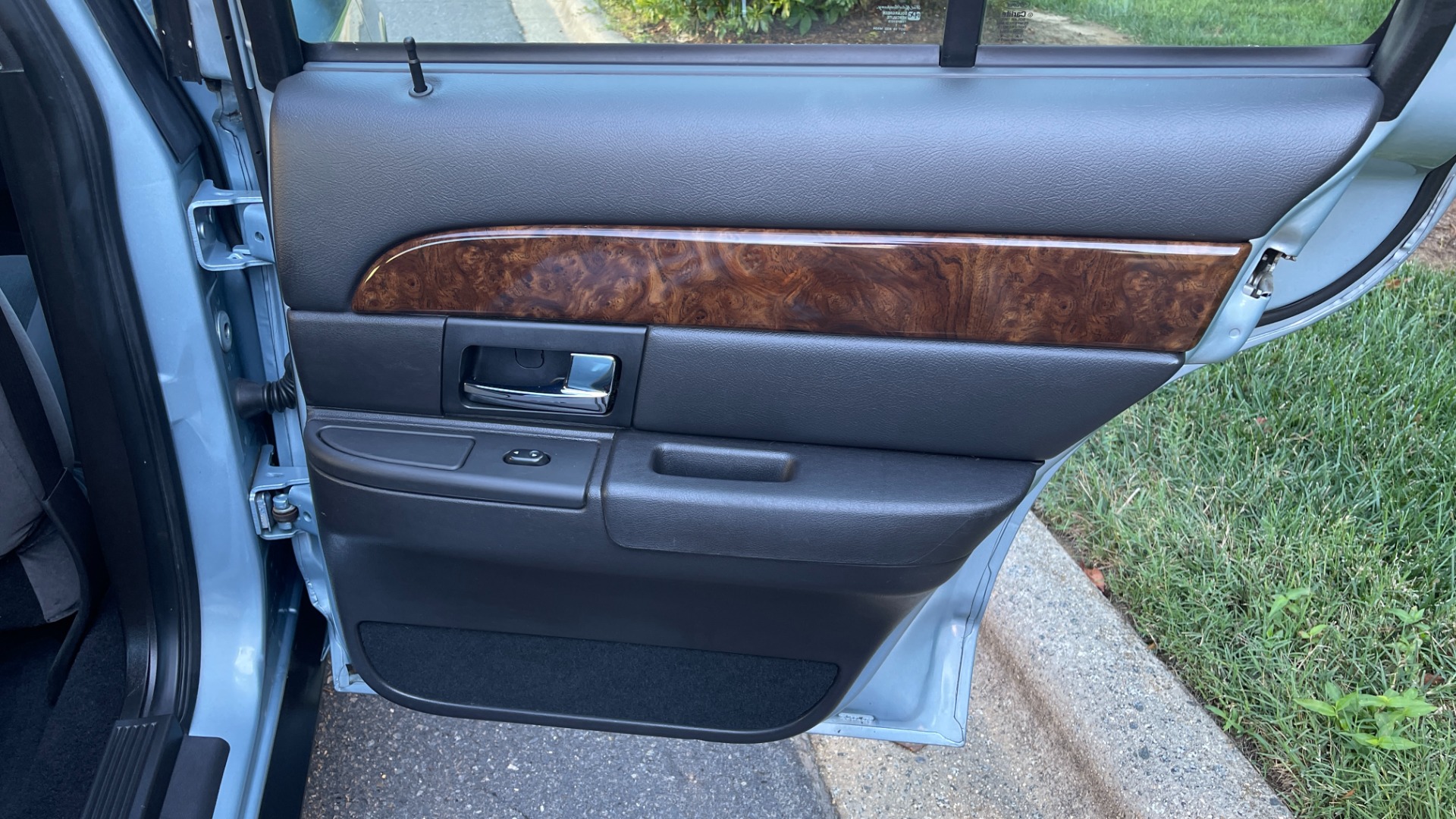 Used 2008 Mercury Grand Marquis GS / KEYLESS ENTRY / 8 WAY DRIVER SEAT / GS CONFIDENCE for sale $11,999 at Formula Imports in Charlotte NC 28227 21